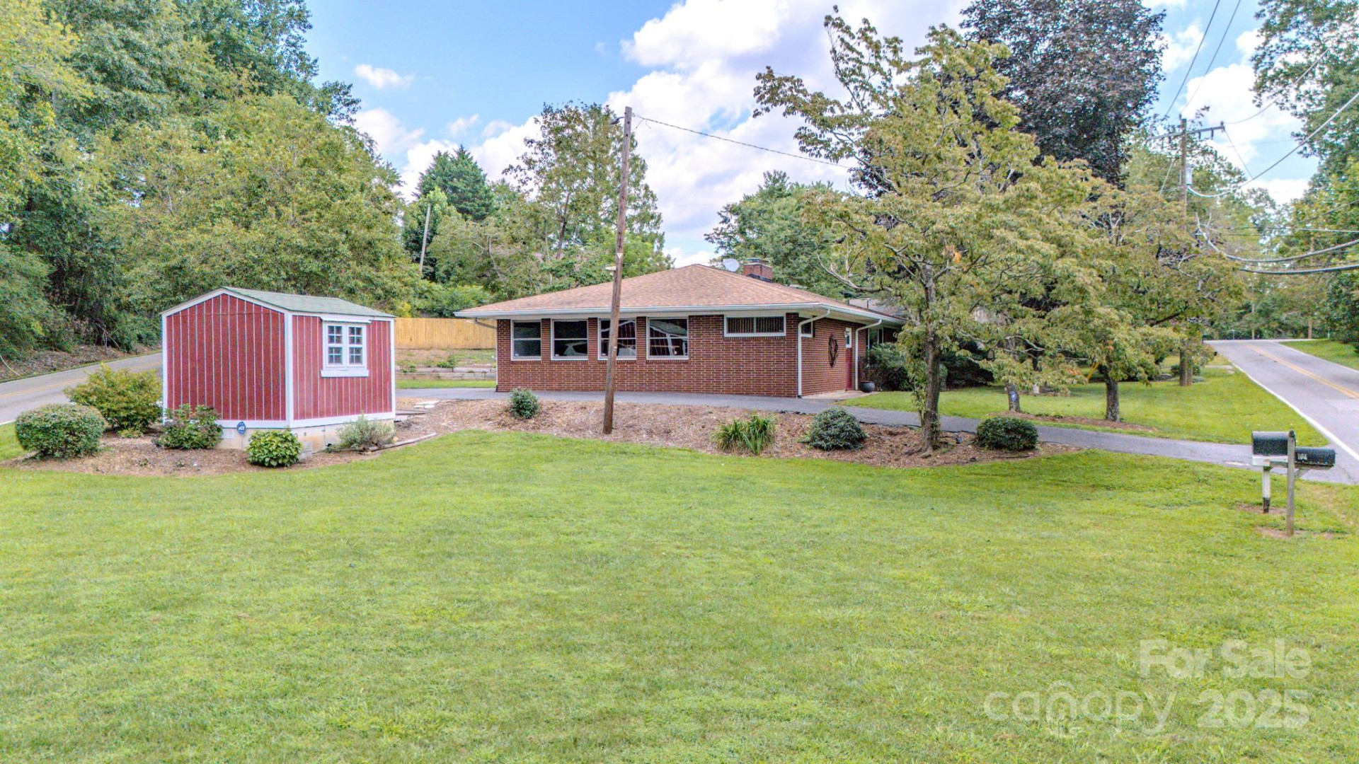 105 Alexander Avenue - Photo 5