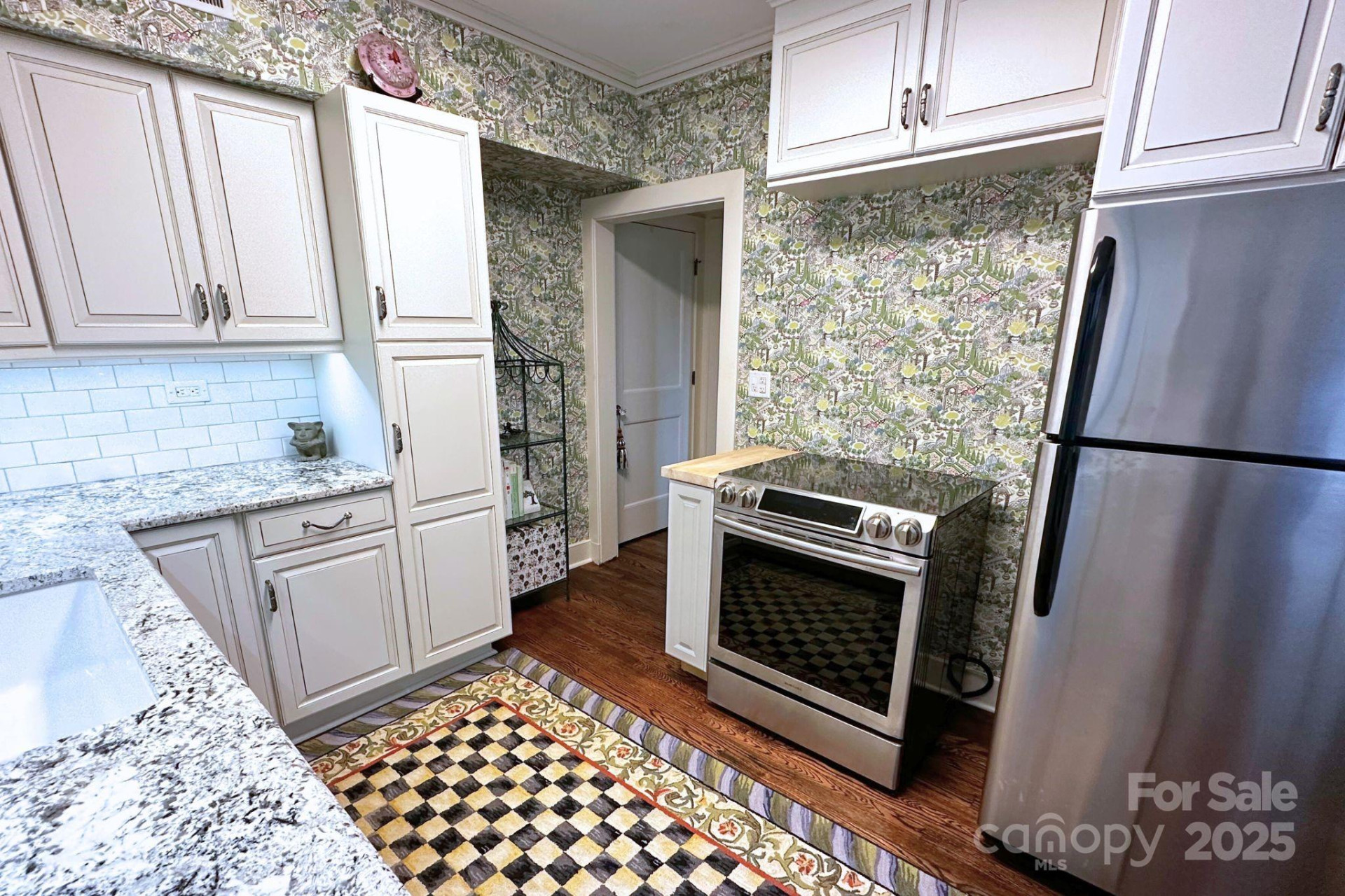 185 Macon Avenue #B9 - Photo 18