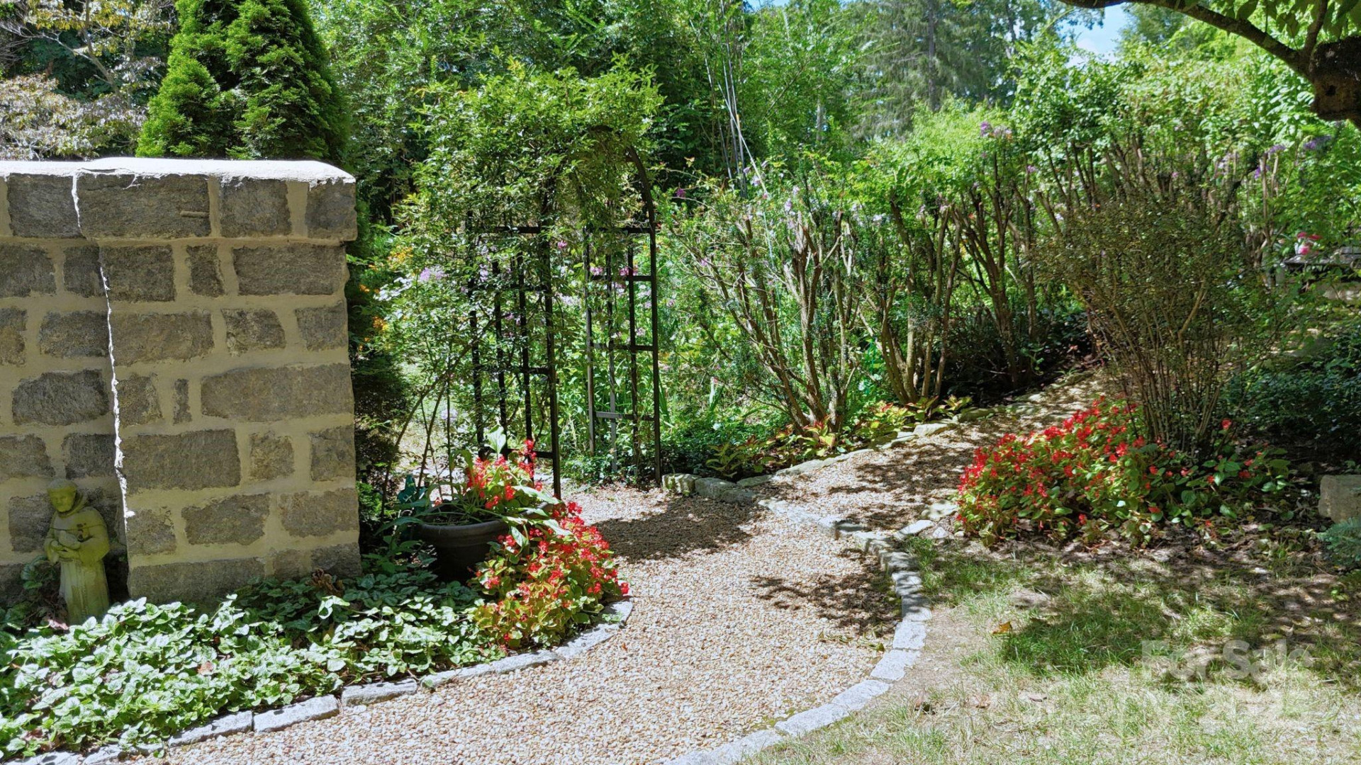 185 Macon Avenue #B9 - Photo 29