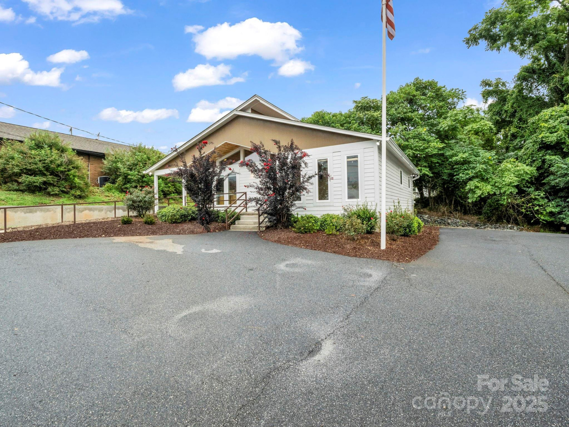 147 Court Street - Photo 2