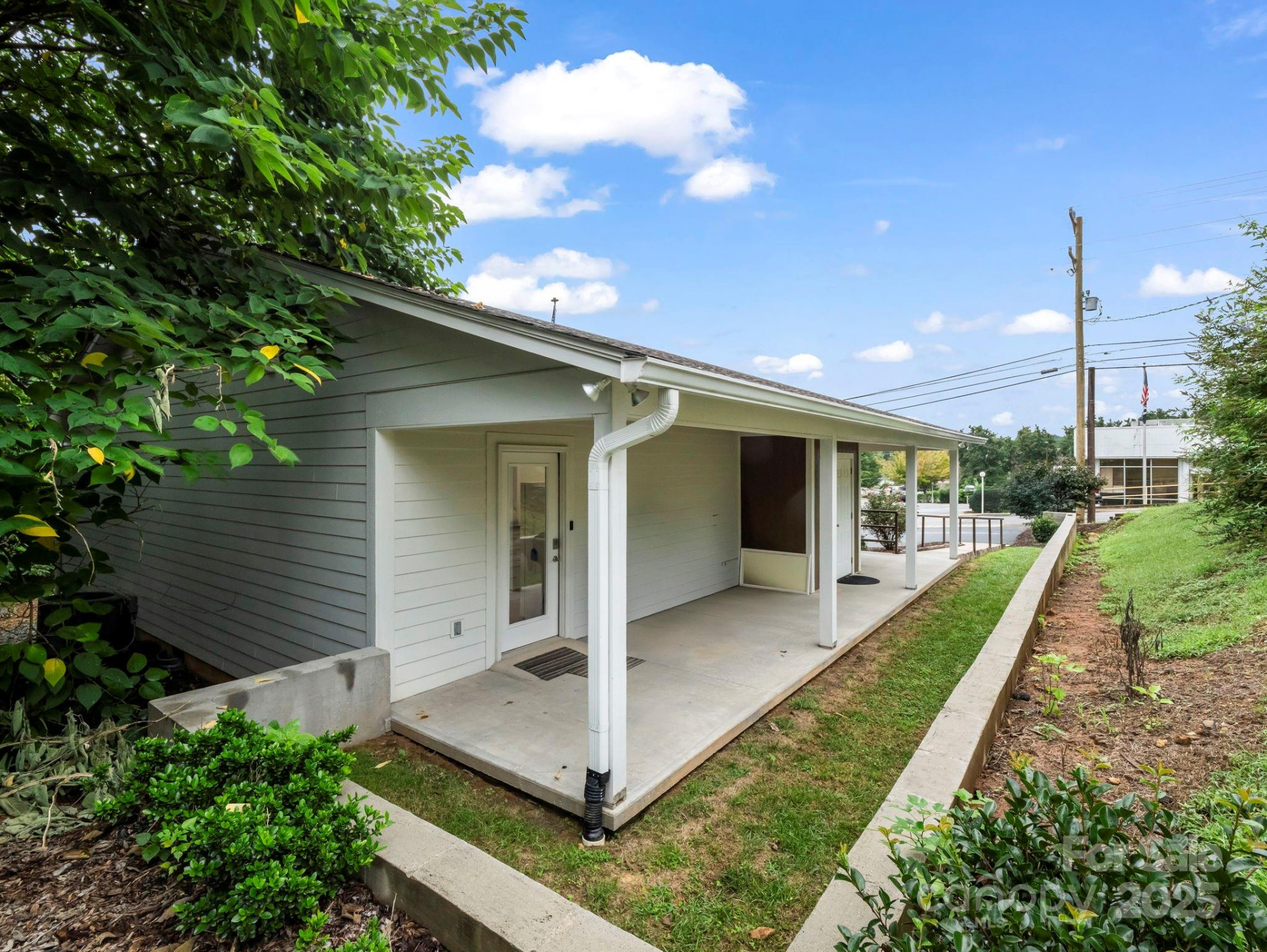 147 Court Street - Photo 4