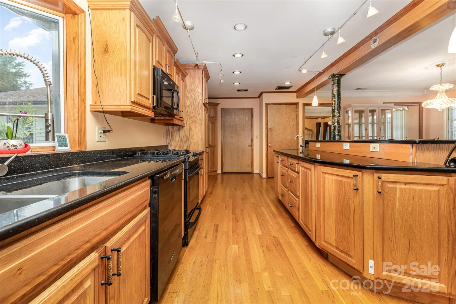 9825 Hagers Road - Photo 9