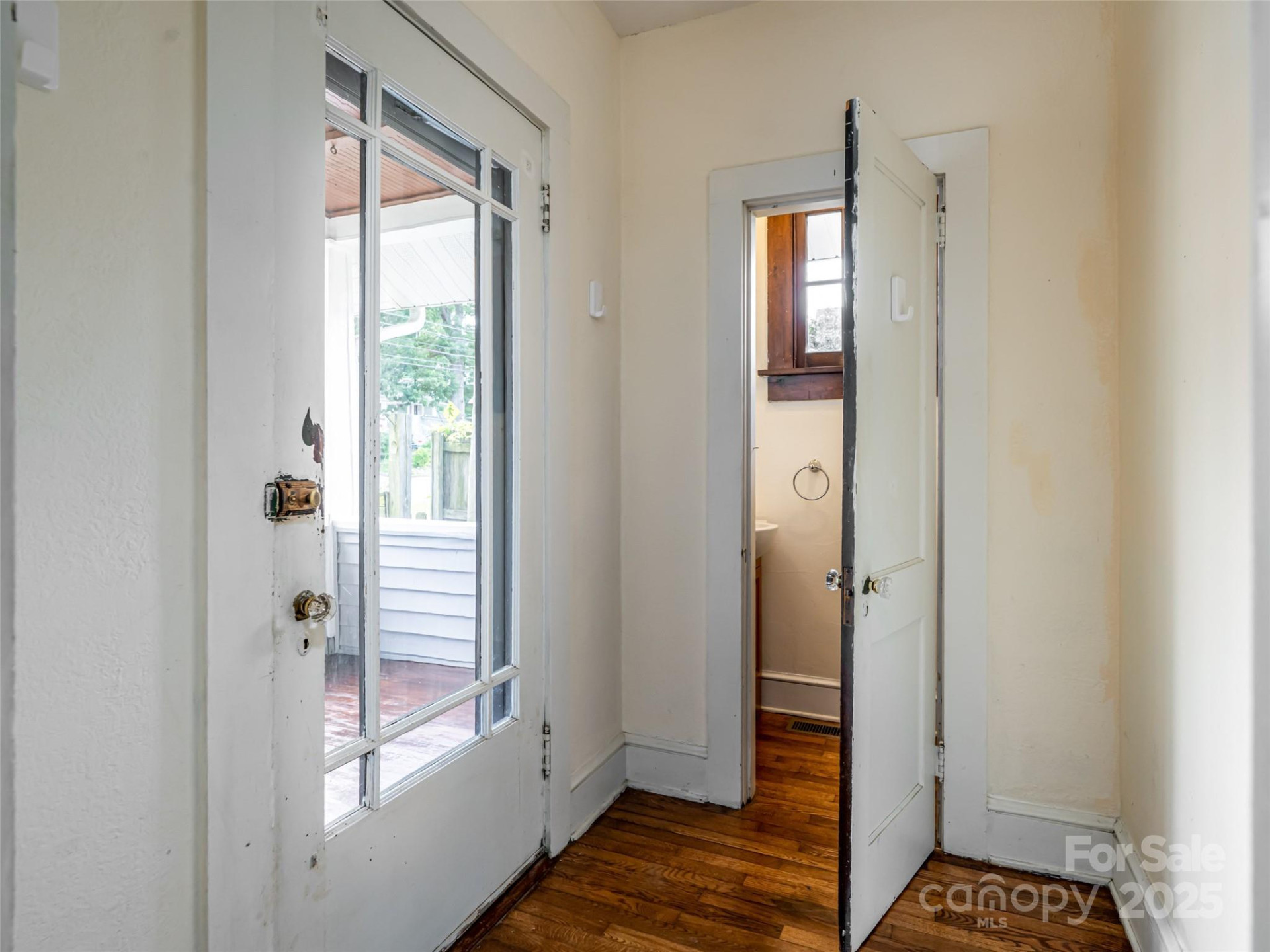 54 Louisiana Avenue - Photo 8