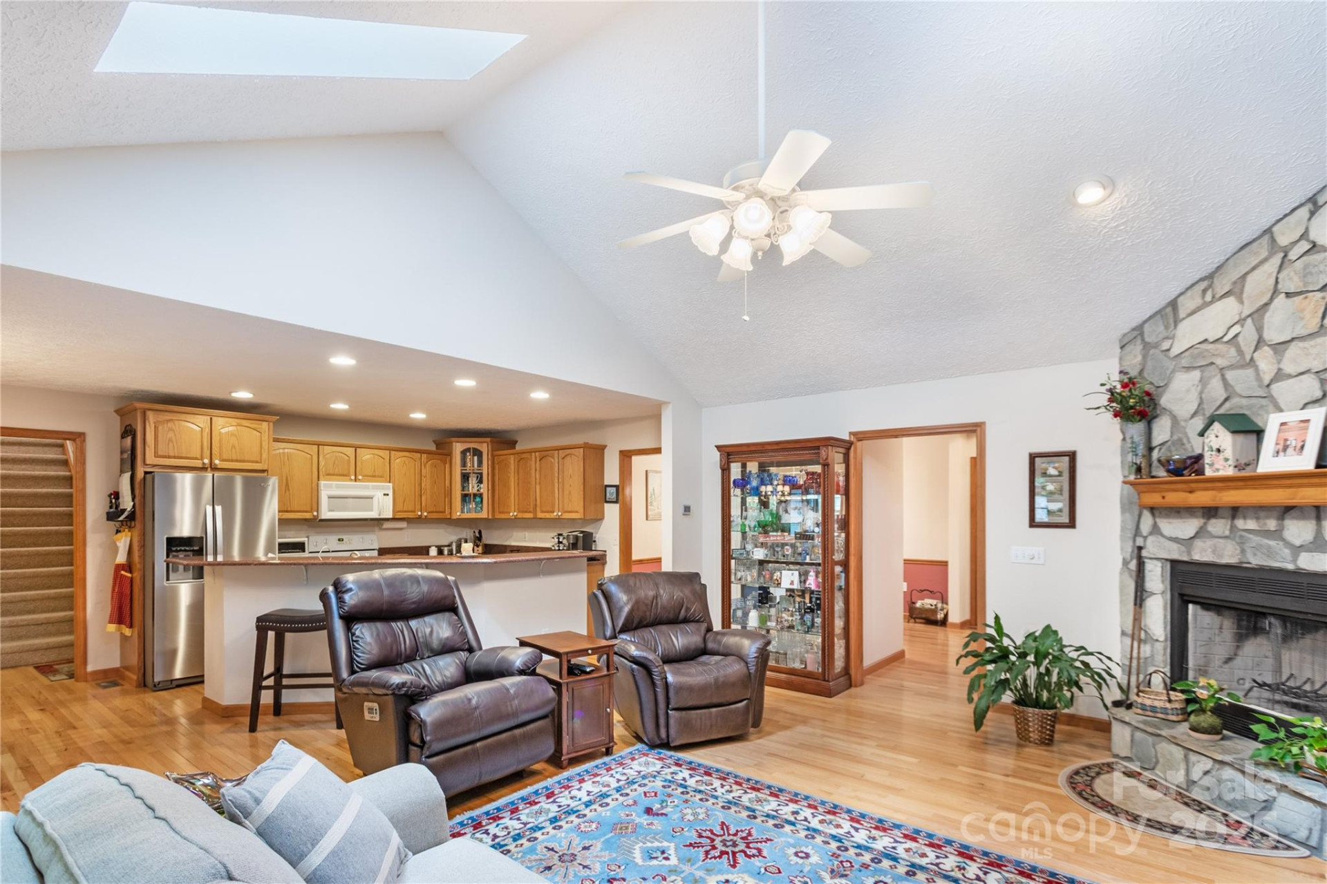 93 Hickory Drive - Photo 9