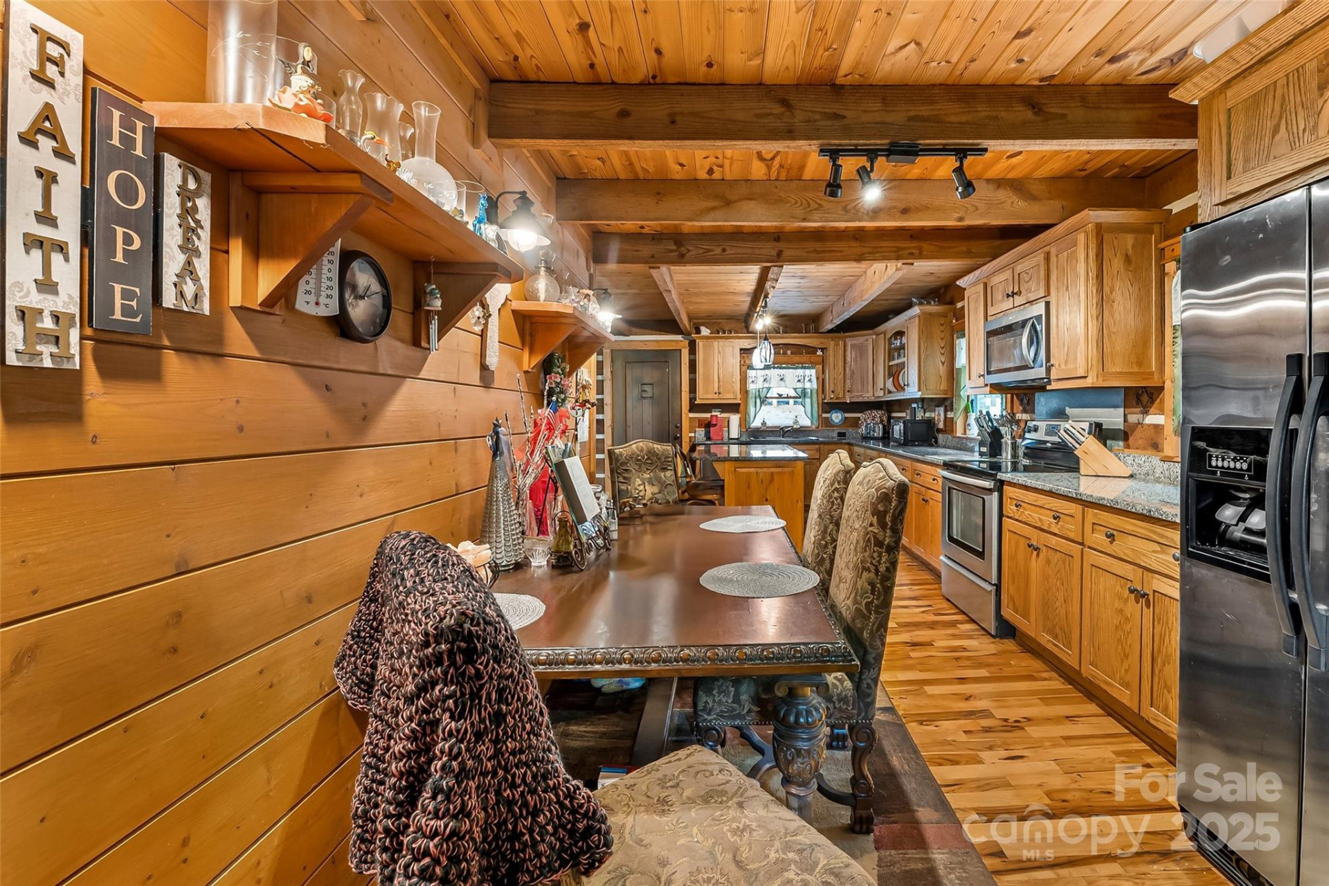 653 Lakeview Drive - Photo 12