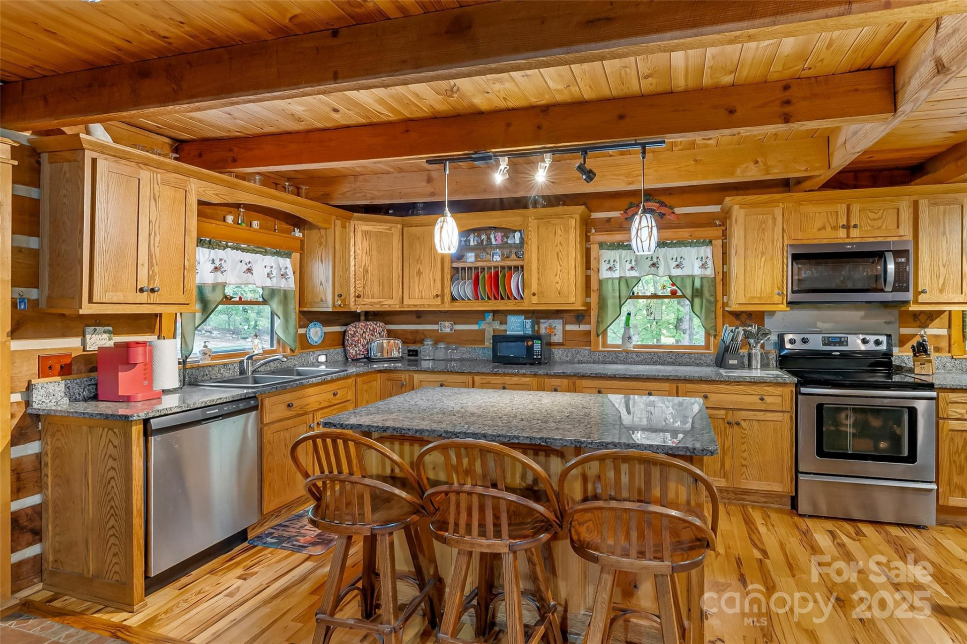 653 Lakeview Drive - Photo 9