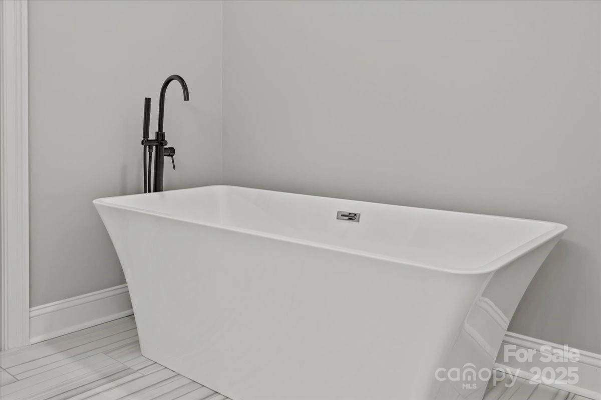 615 Little John Road - Photo 36