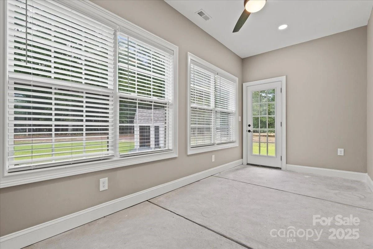 615 Little John Road - Photo 37