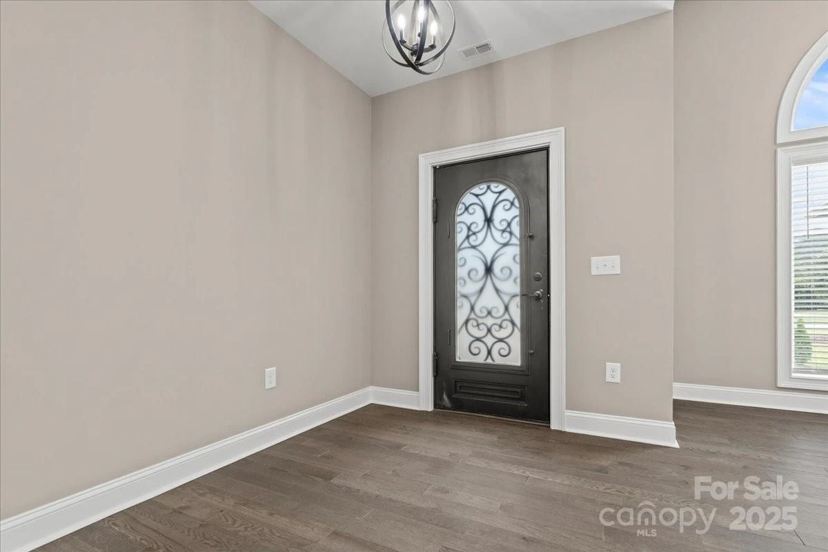615 Little John Road - Photo 6