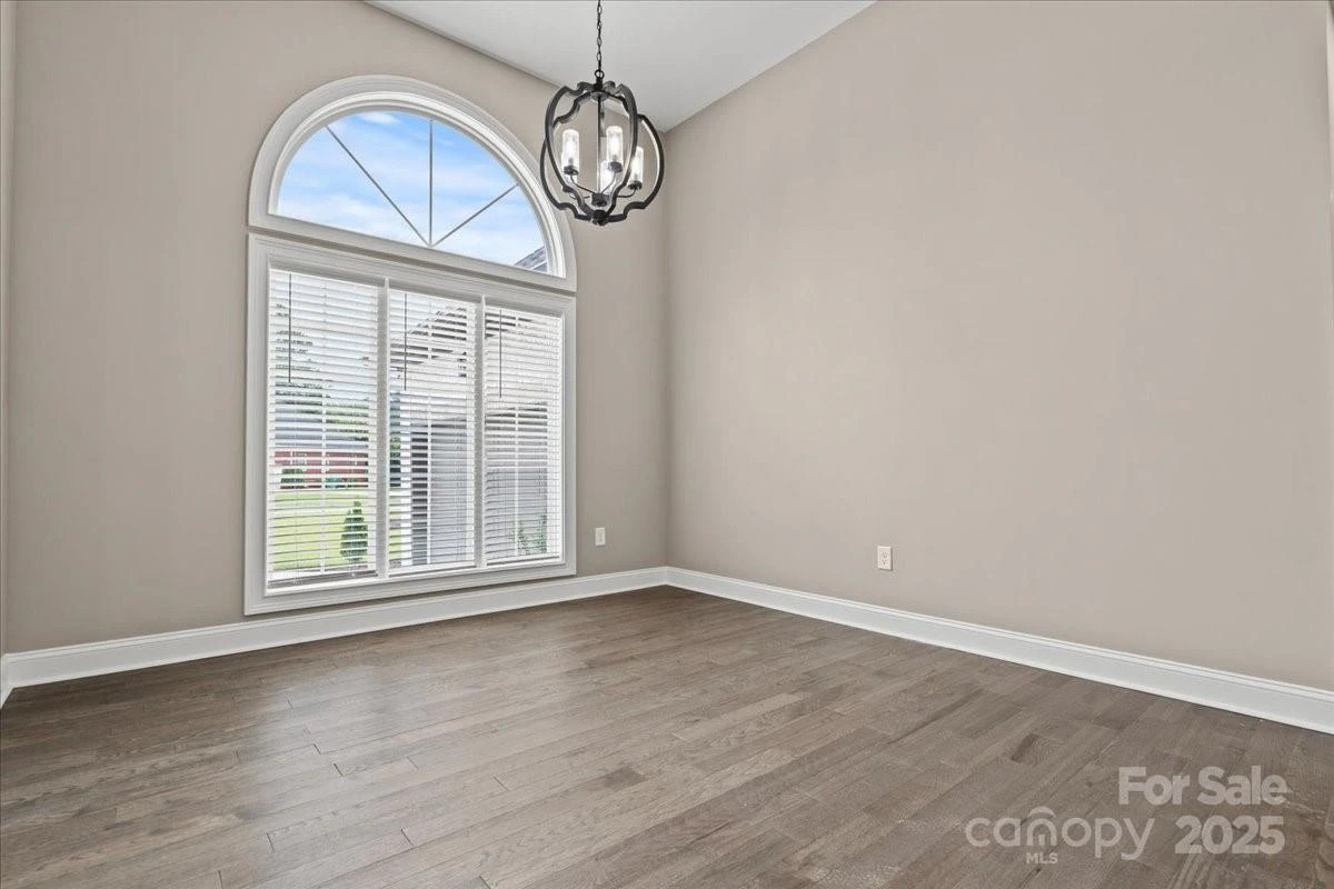 615 Little John Road - Photo 7