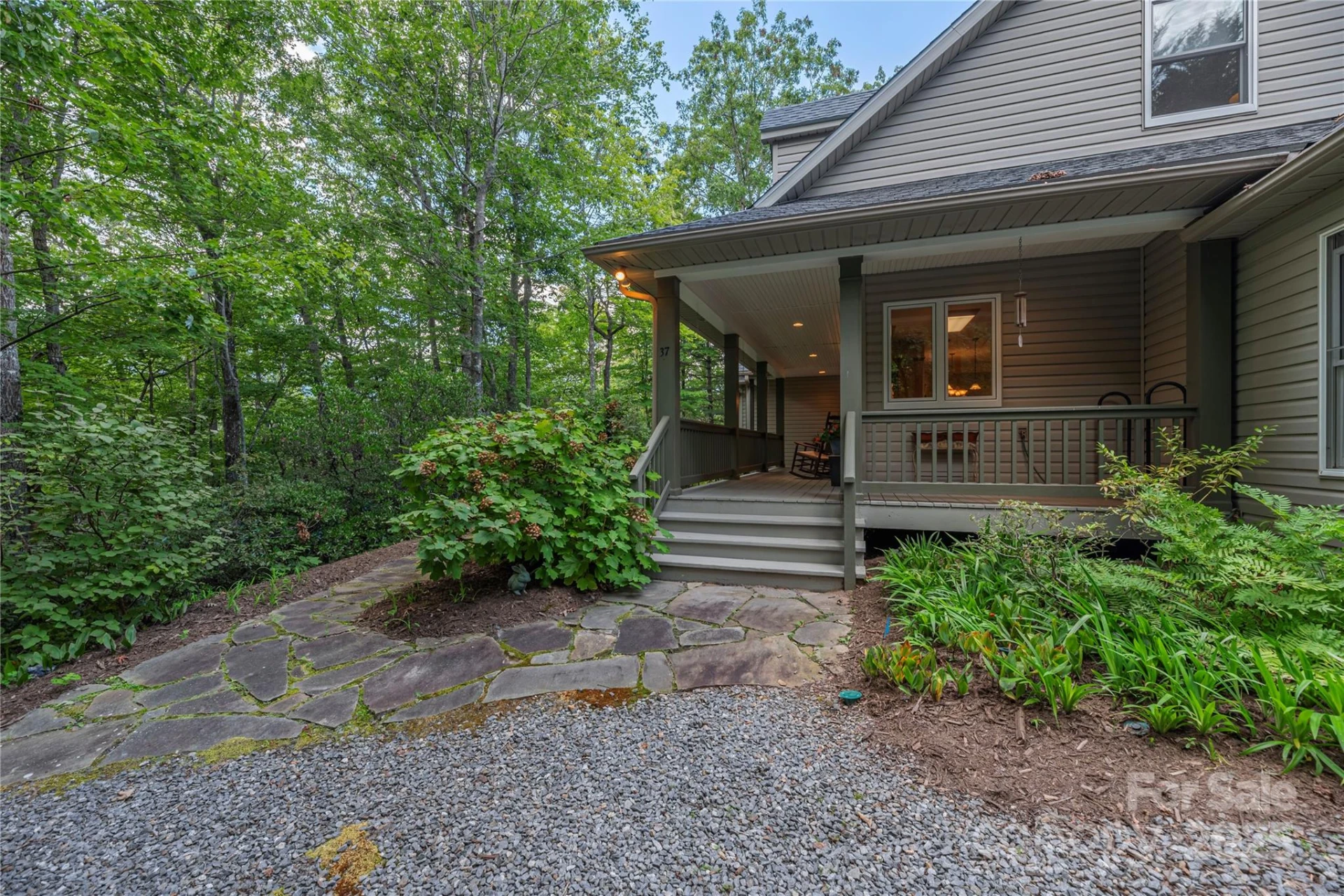 37 Wood Robin Lane - Photo 2