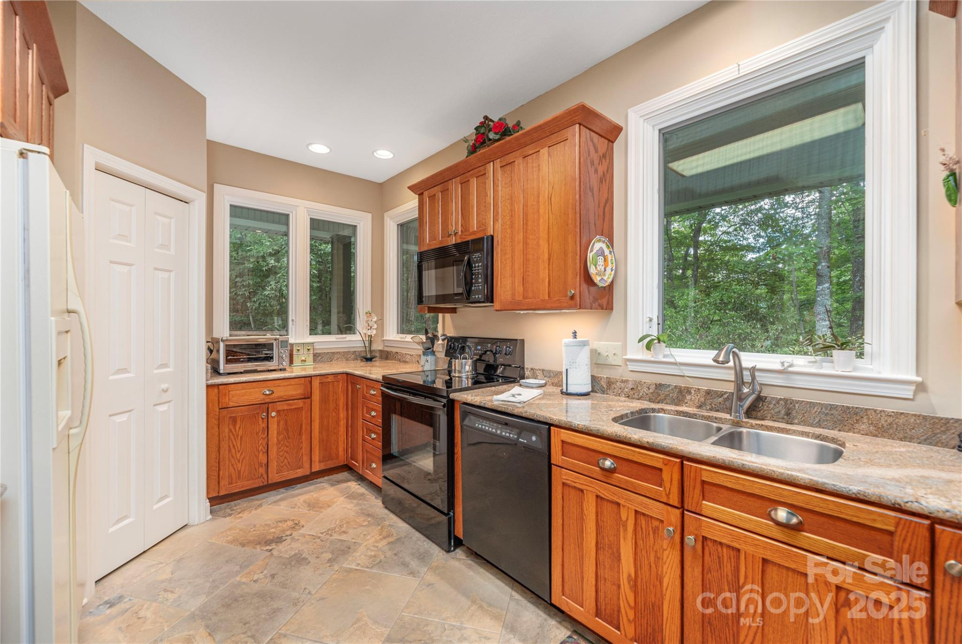 37 Wood Robin Lane - Photo 13