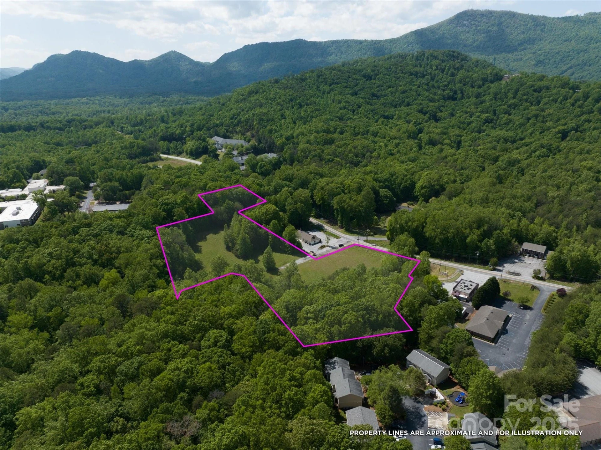 899 Mills Street - Photo 2