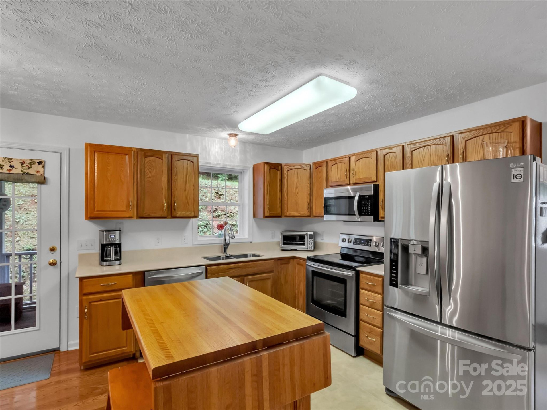 562 Beechwood Drive - Photo 14