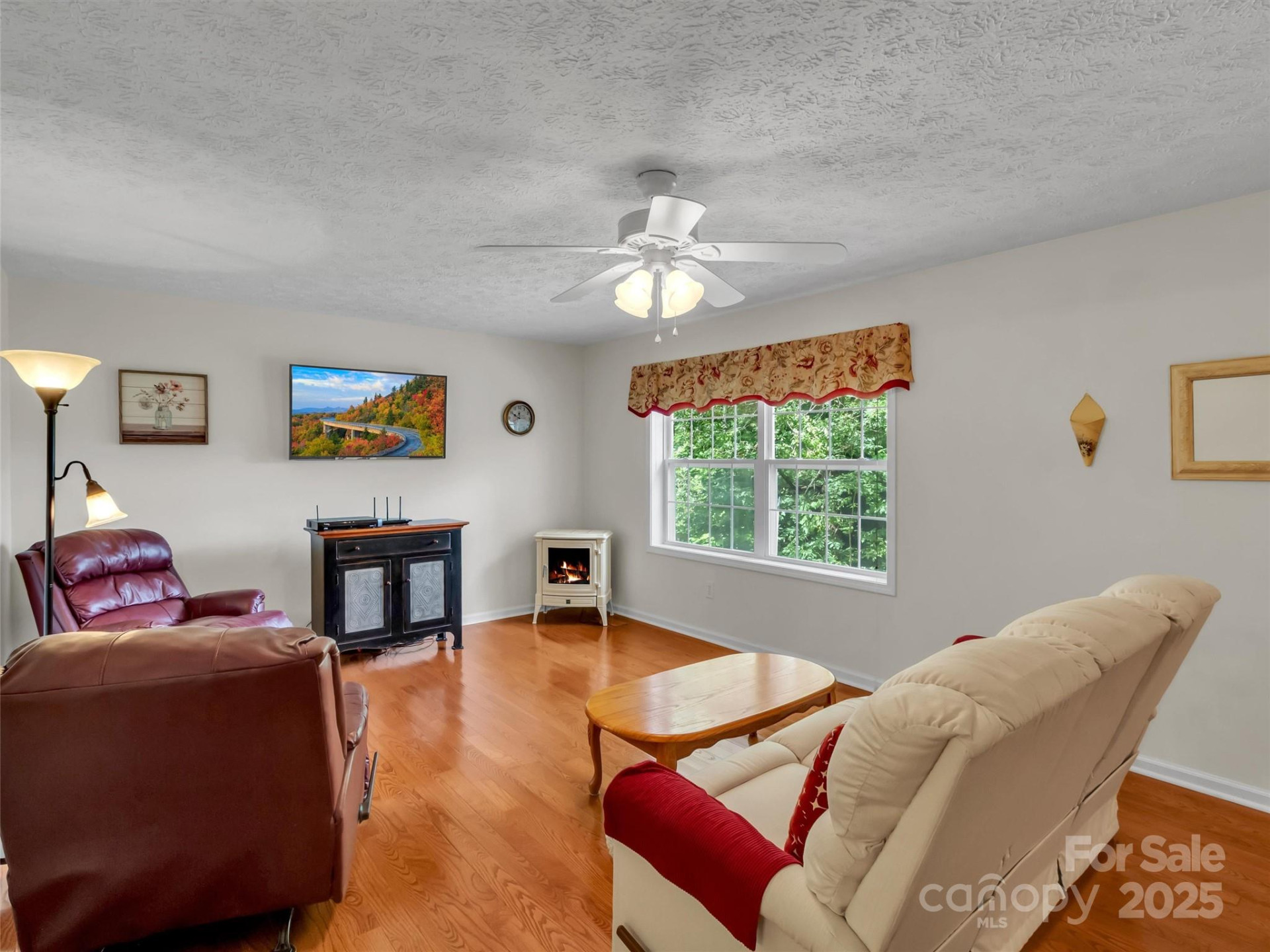 562 Beechwood Drive - Photo 8