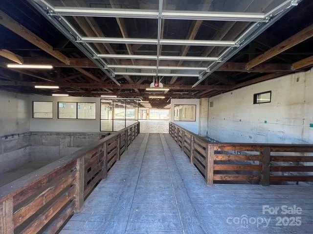 101 Old Hendersonville Highway - Photo 3