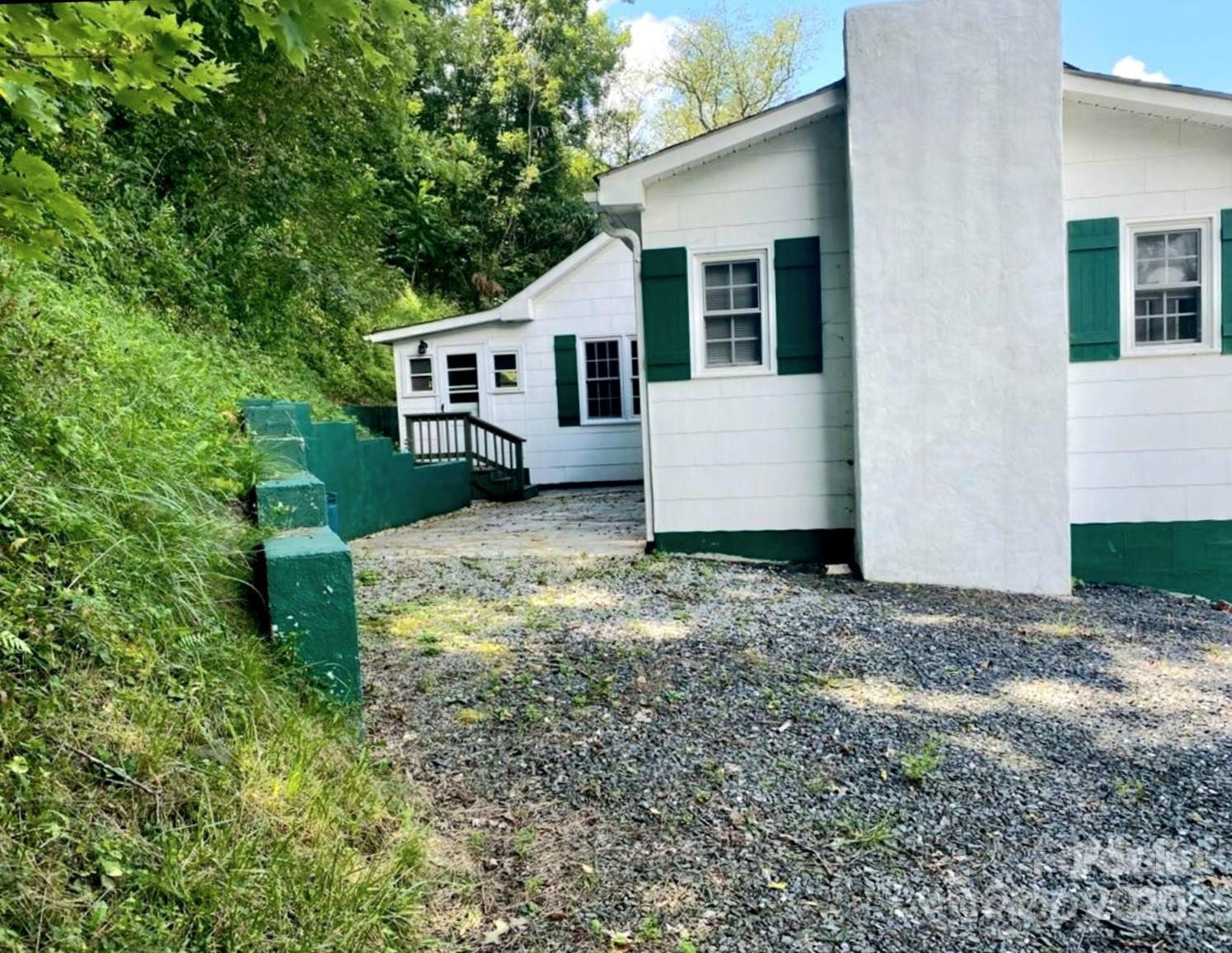 1294 Cane Creek Road - Photo 3