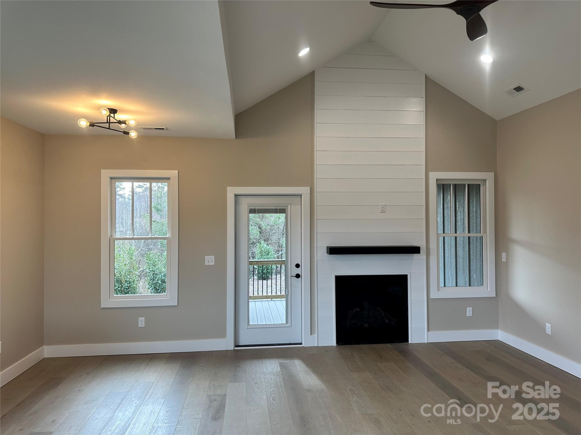 30 Olde Oak Court - Photo 2