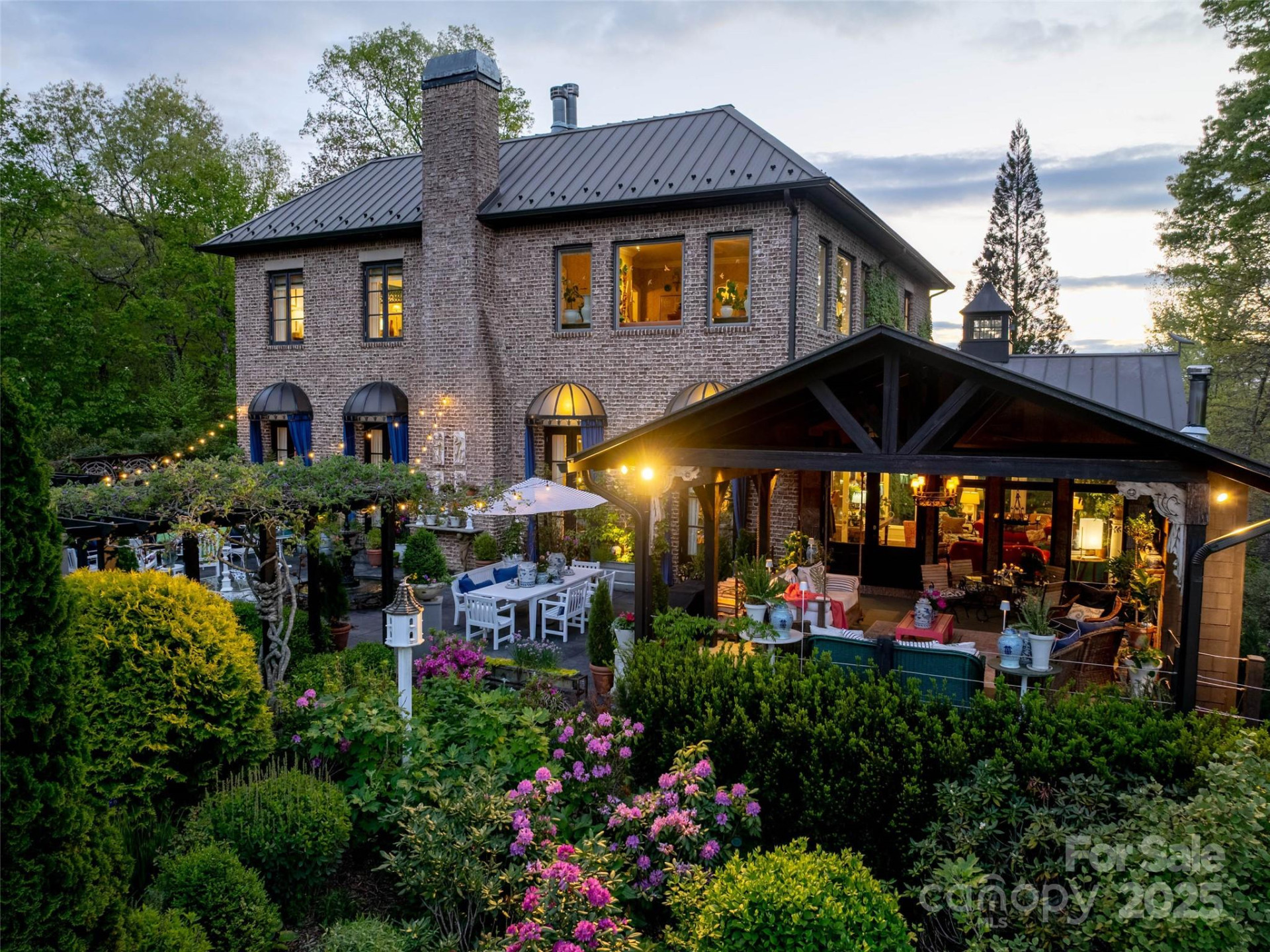 13084 Canada Road - Photo 11