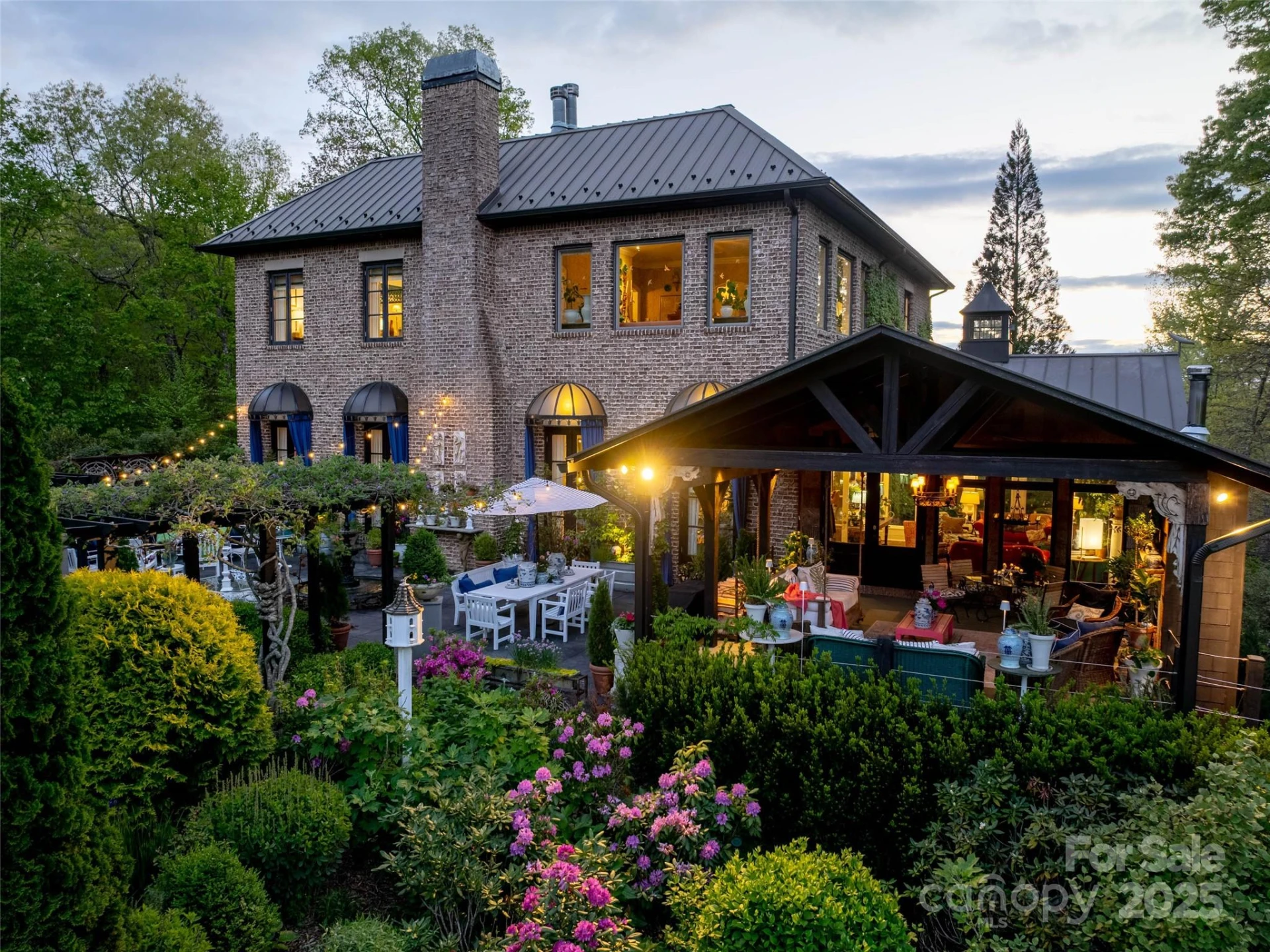 13084 Canada Road - Photo 11