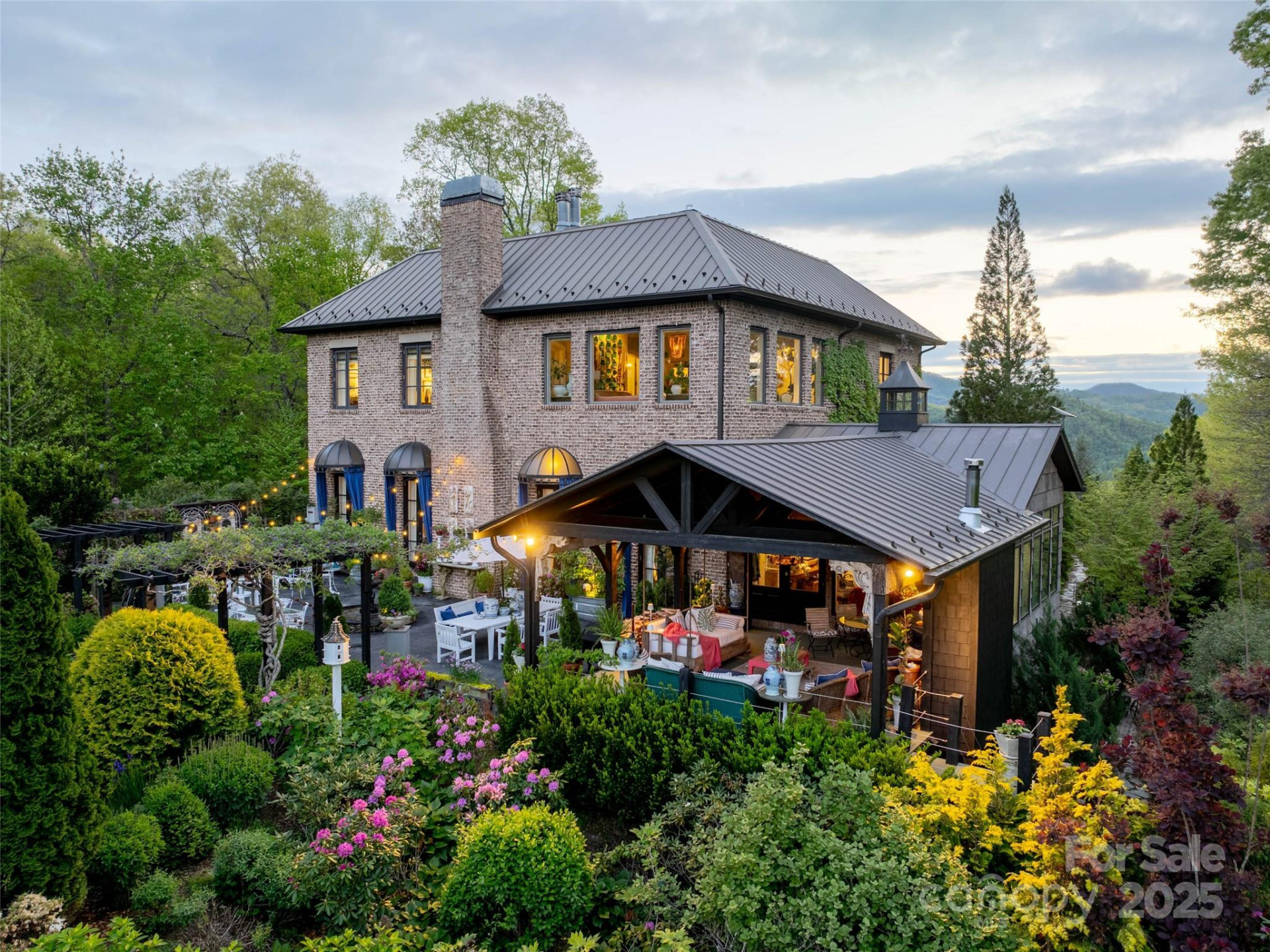 13084 Canada Road - Photo 9