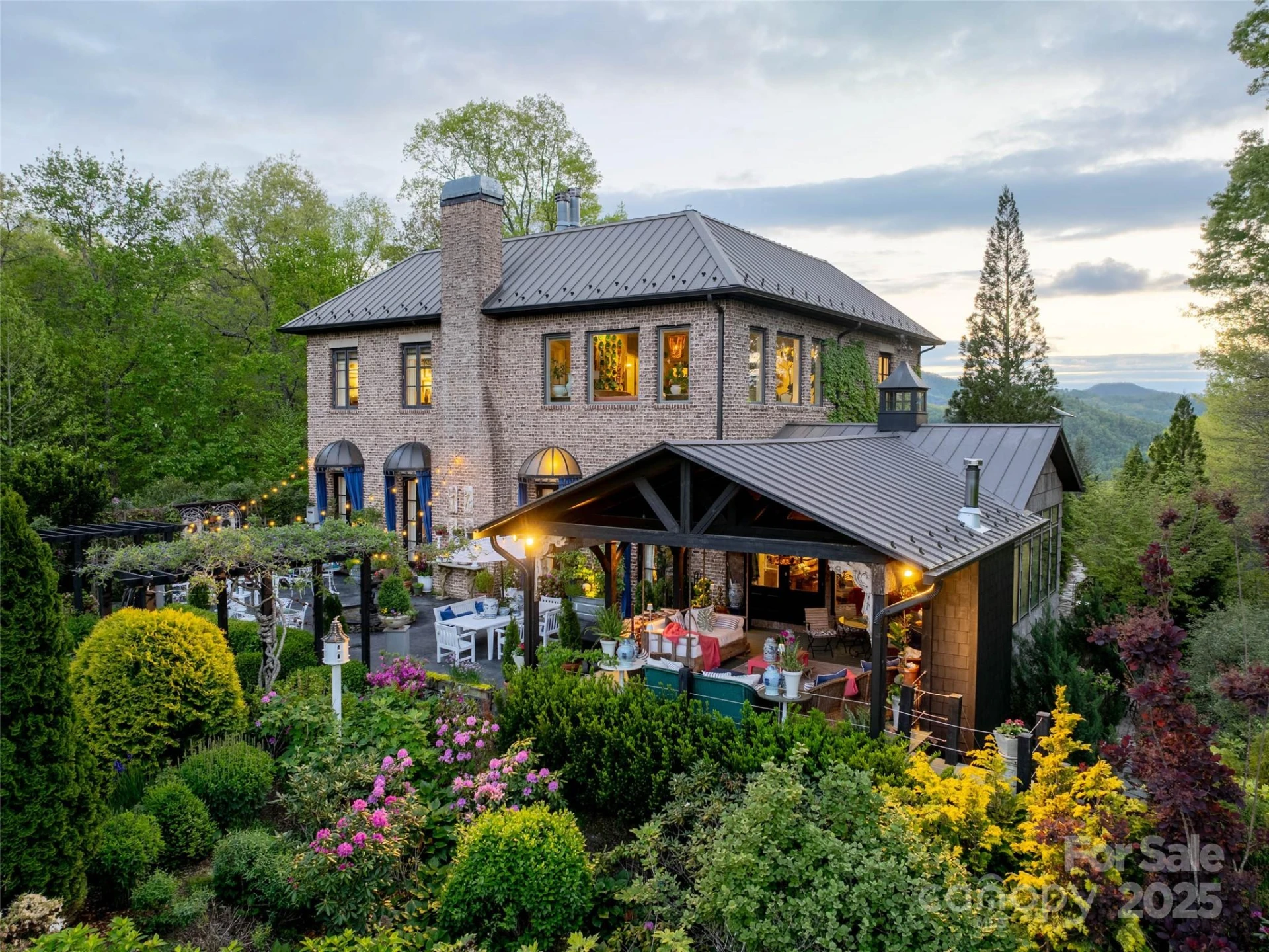 13084 Canada Road - Photo 9