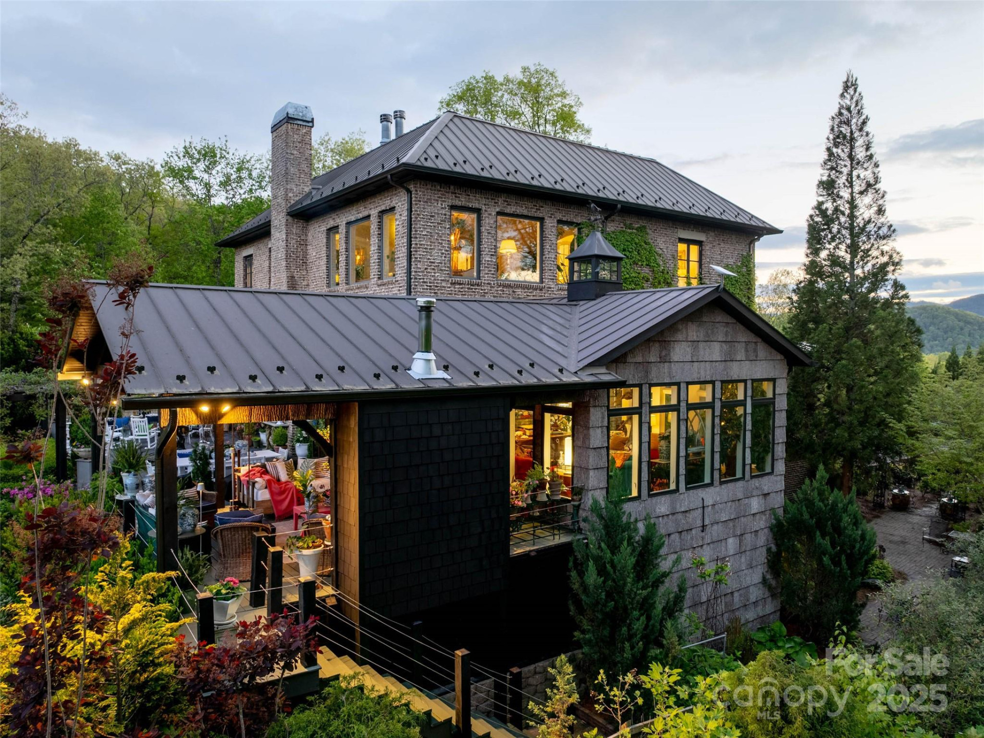 13084 Canada Road - Photo 10