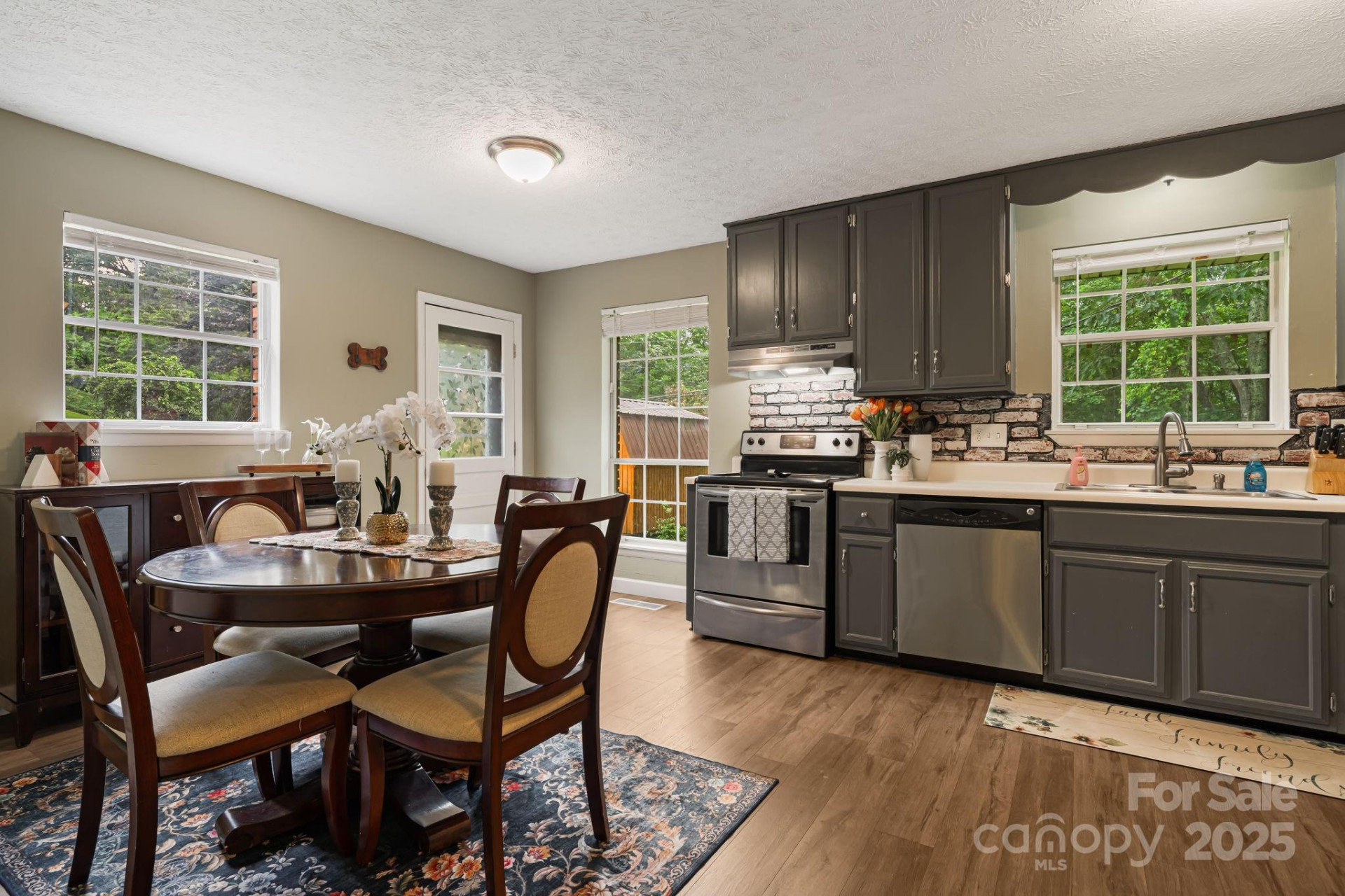 102 Aycock Street - Photo 18