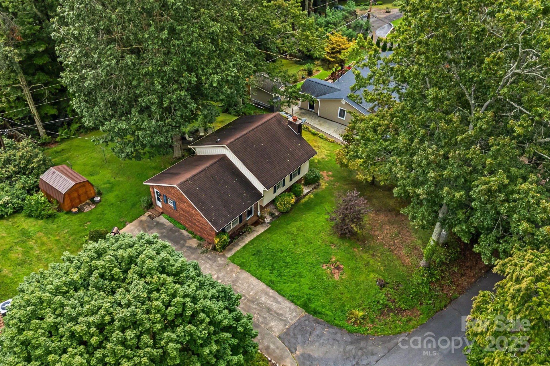 102 Aycock Street - Photo 3