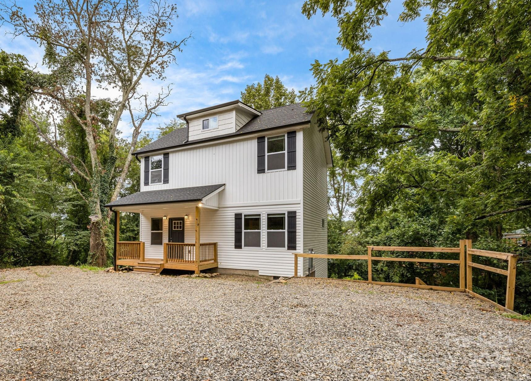 92 Moody Avenue