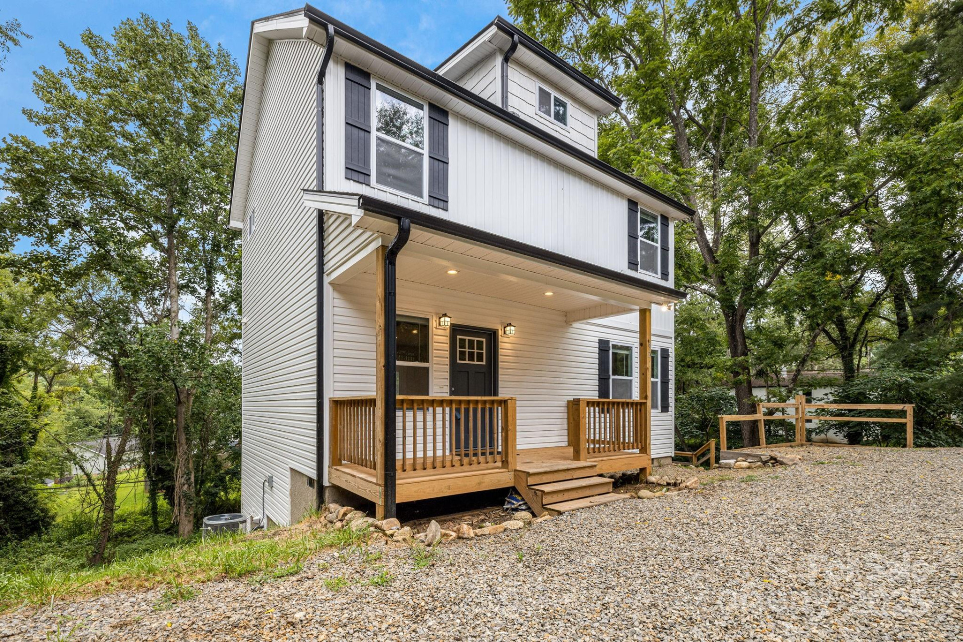 92 Moody Avenue - Photo 2
