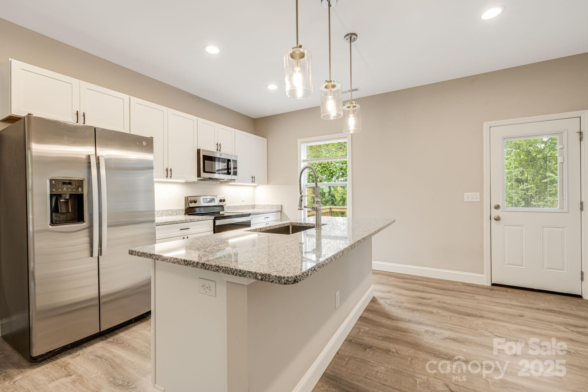 92 Moody Avenue - Photo 12