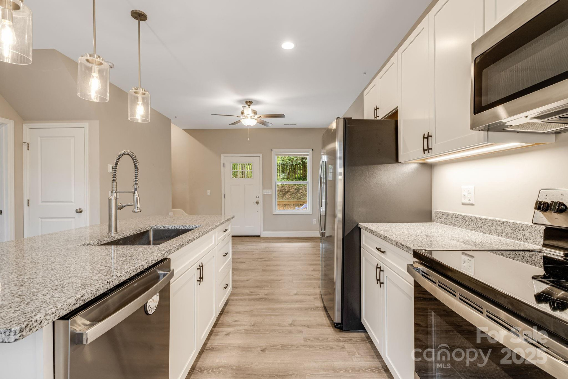 92 Moody Avenue - Photo 13