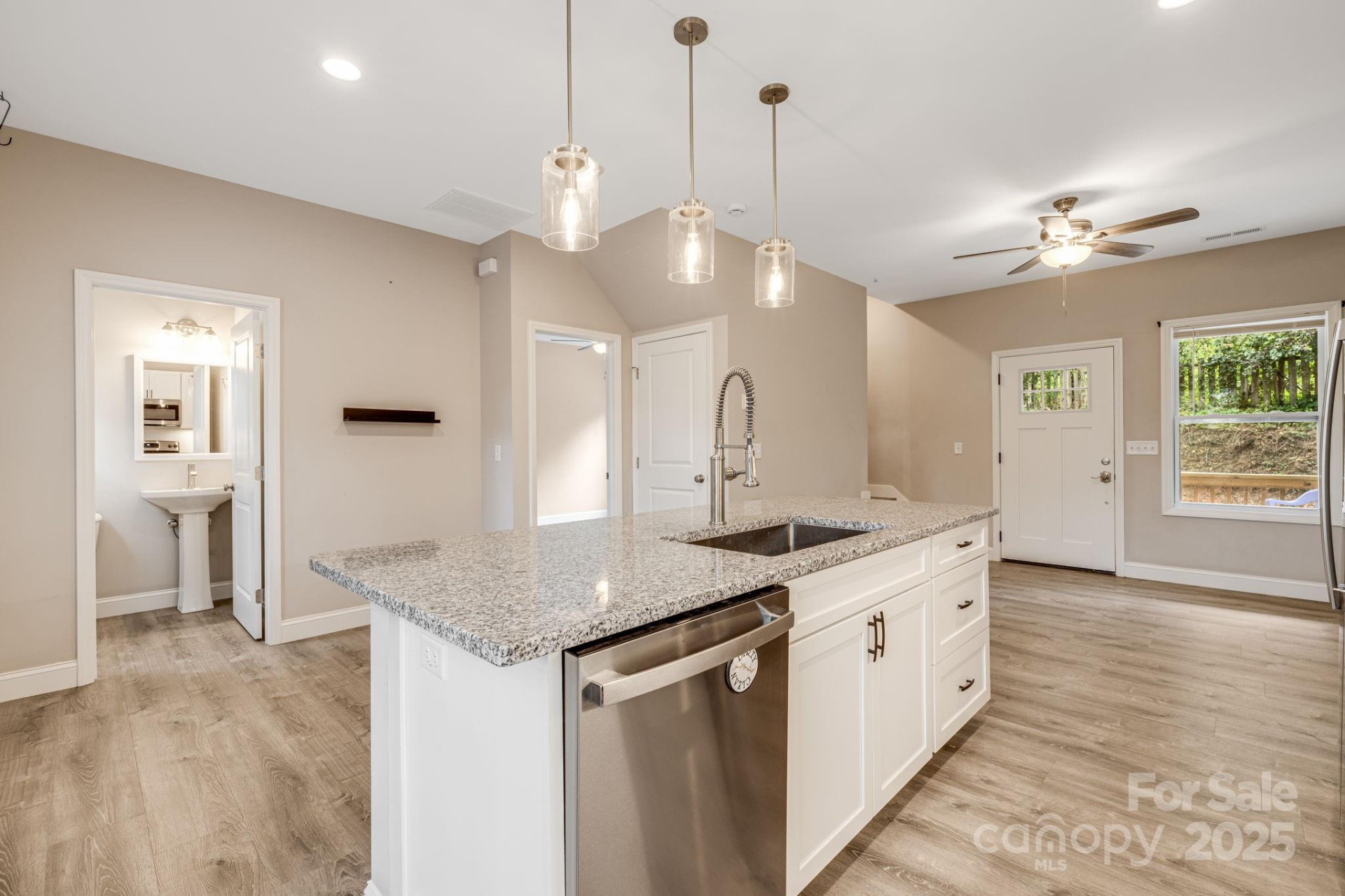 92 Moody Avenue - Photo 14