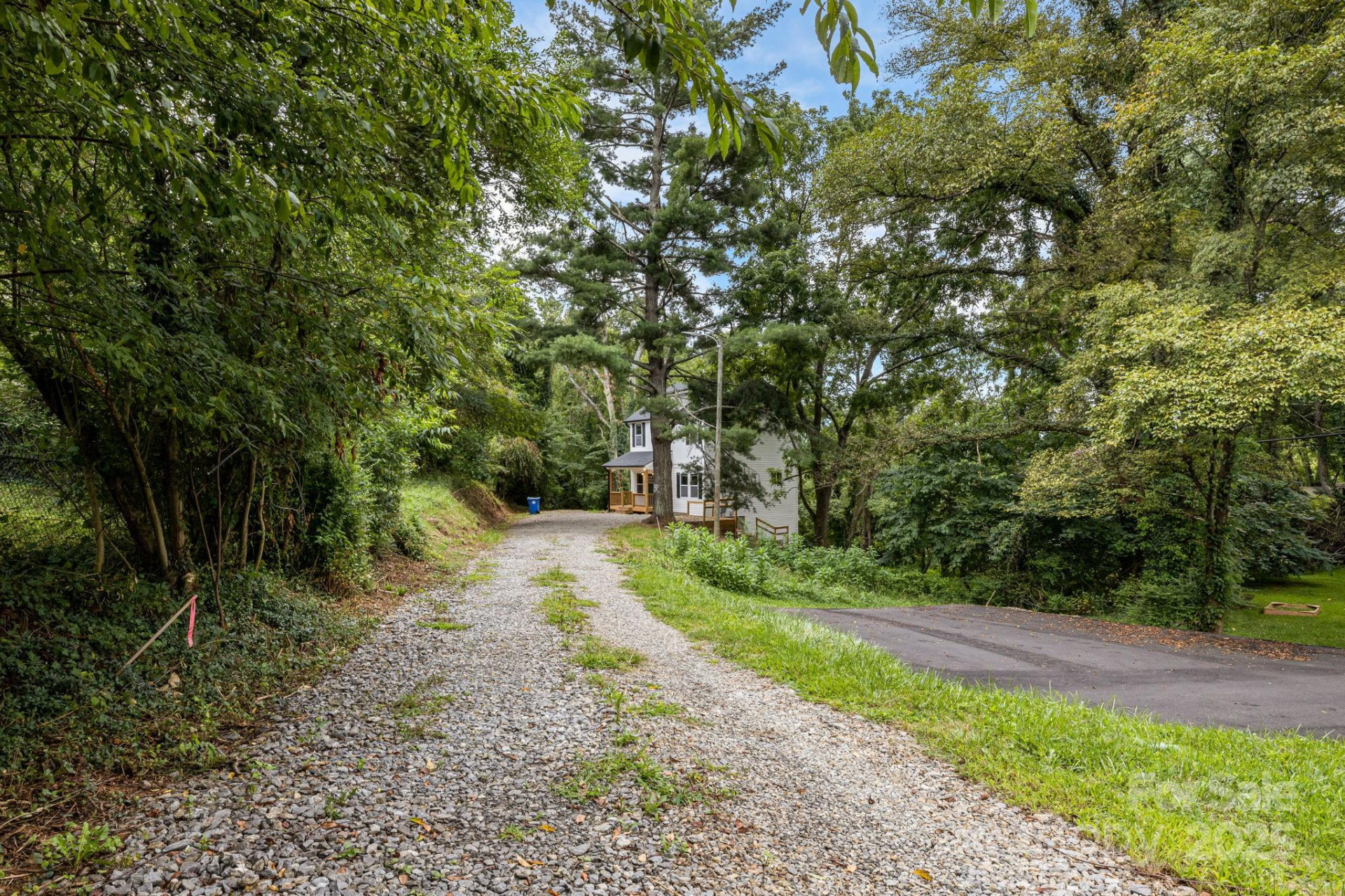 92 Moody Avenue - Photo 4
