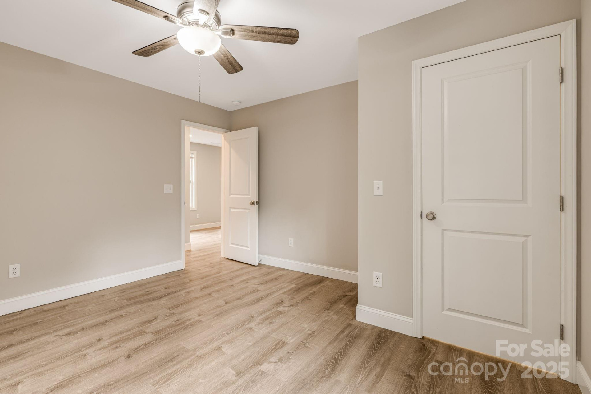 92 Moody Avenue - Photo 35
