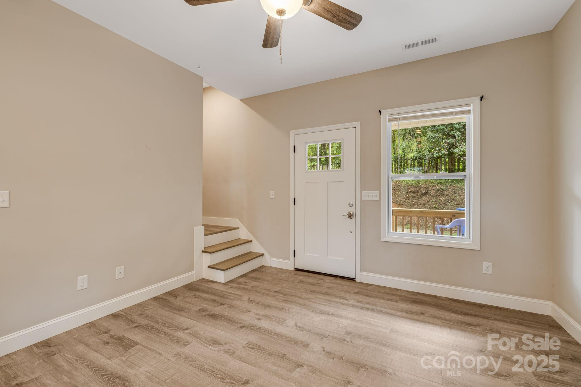 92 Moody Avenue - Photo 9