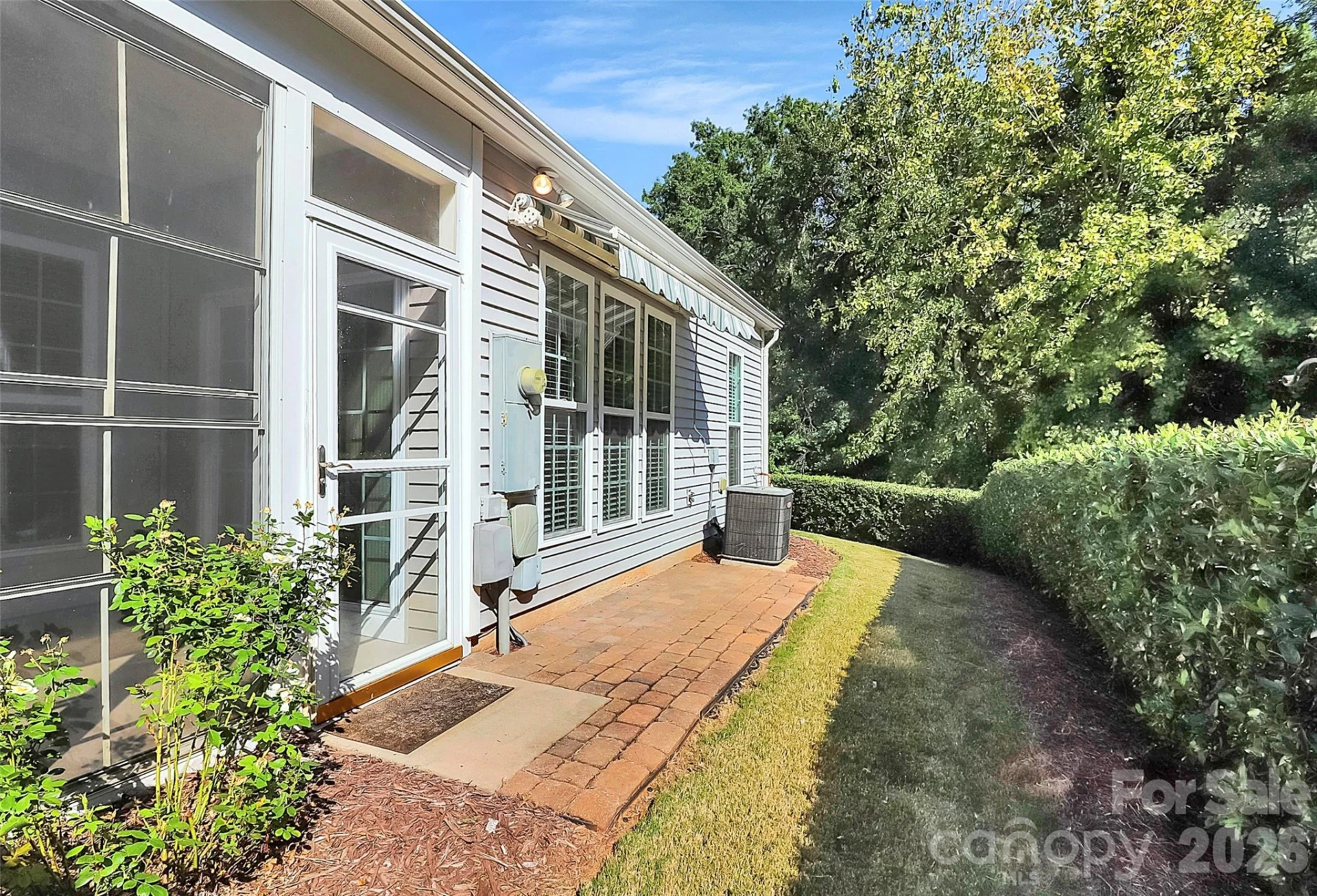 911 Lily Magnolia Court - Photo 4