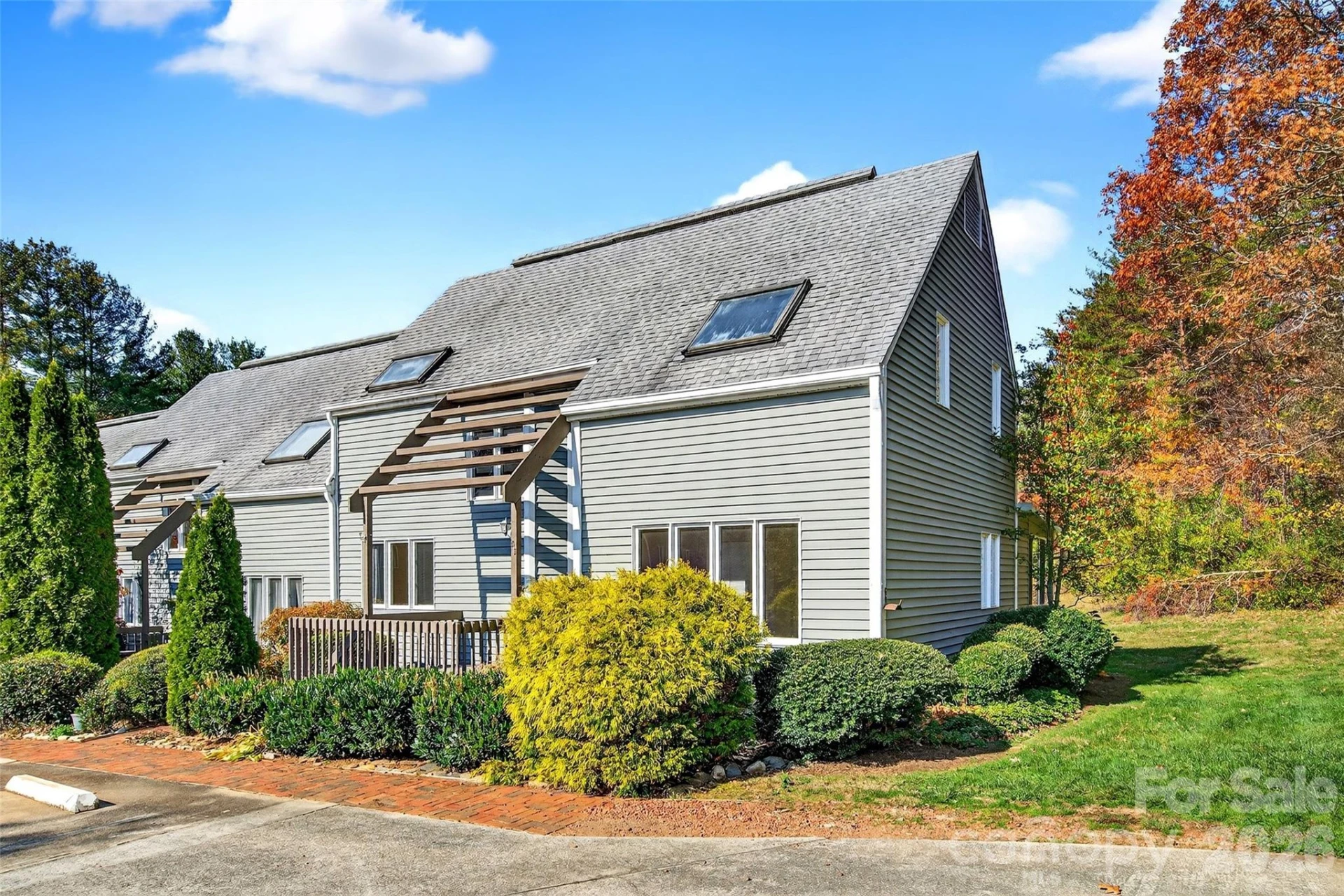 3B Lynx Drive