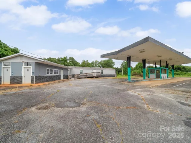 1168 Main Street