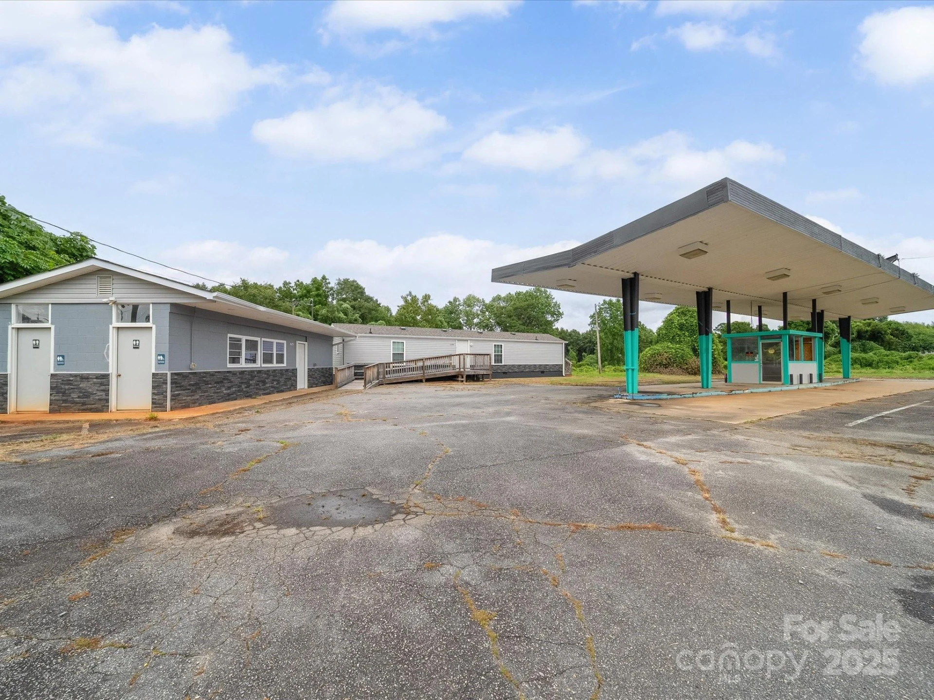 1168 Main Street