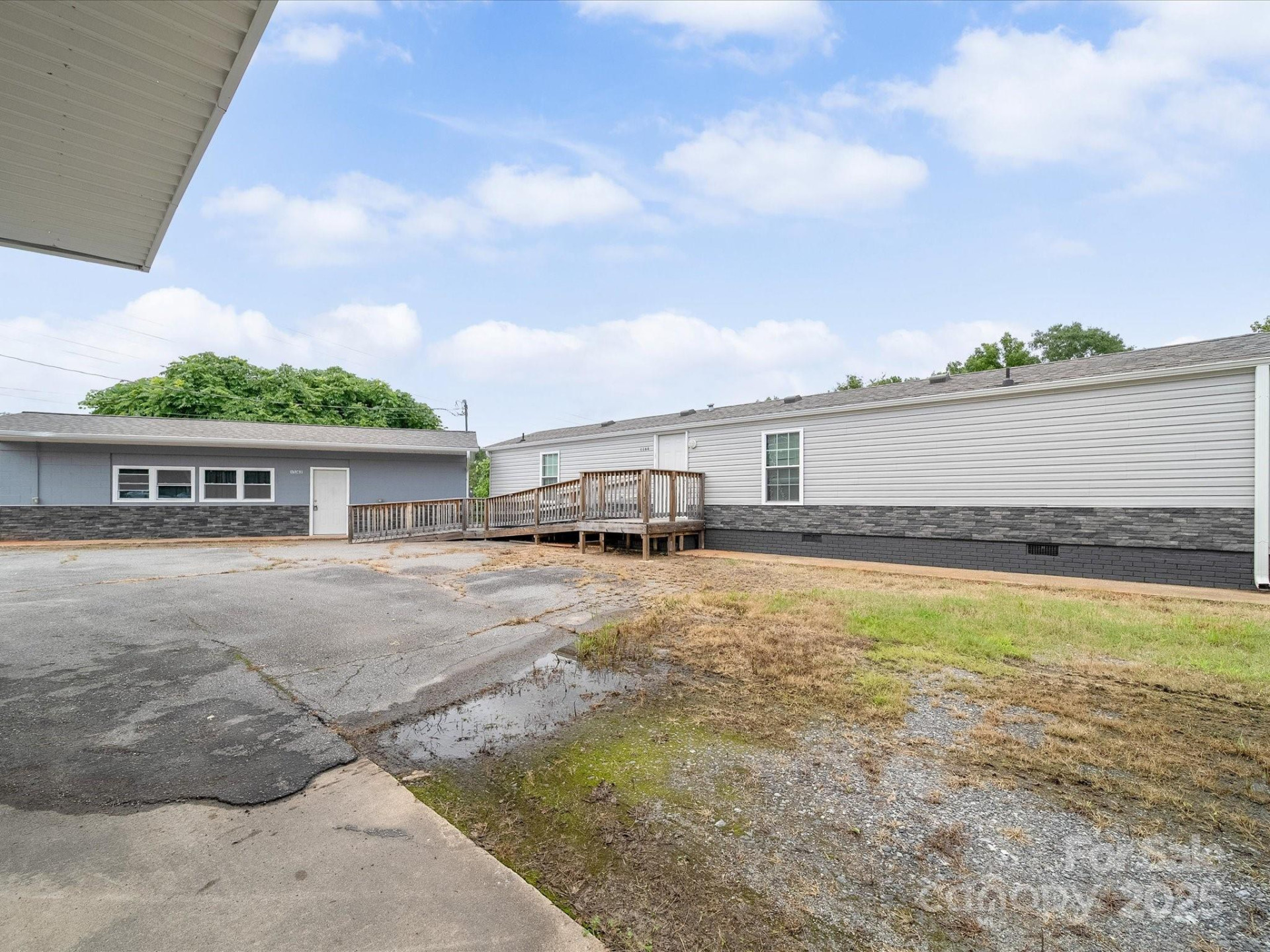 1168 Main Street - Photo 2