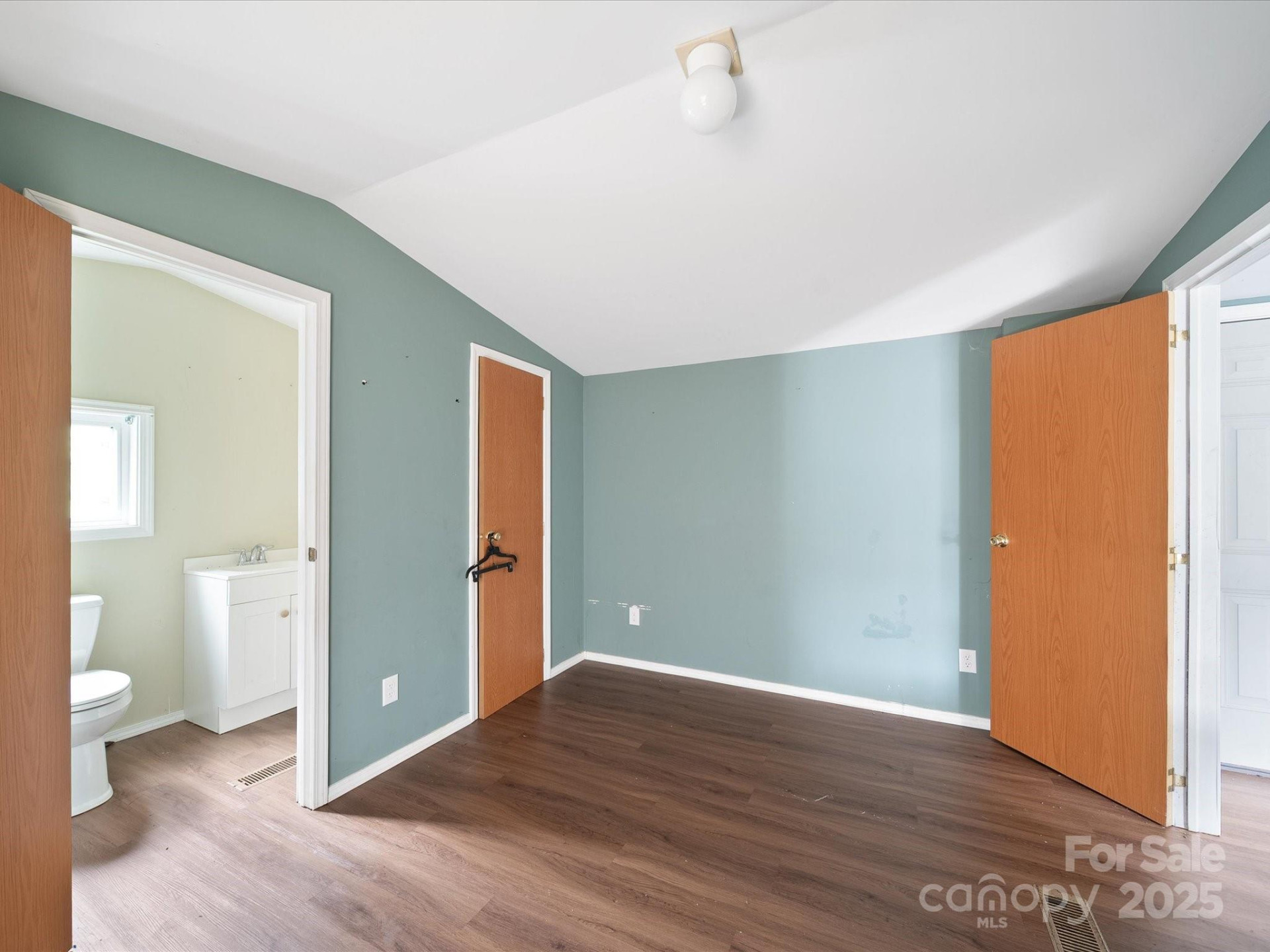 1168 Main Street - Photo 14