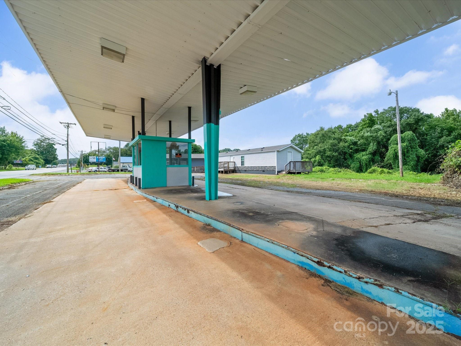 1168 Main Street - Photo 4