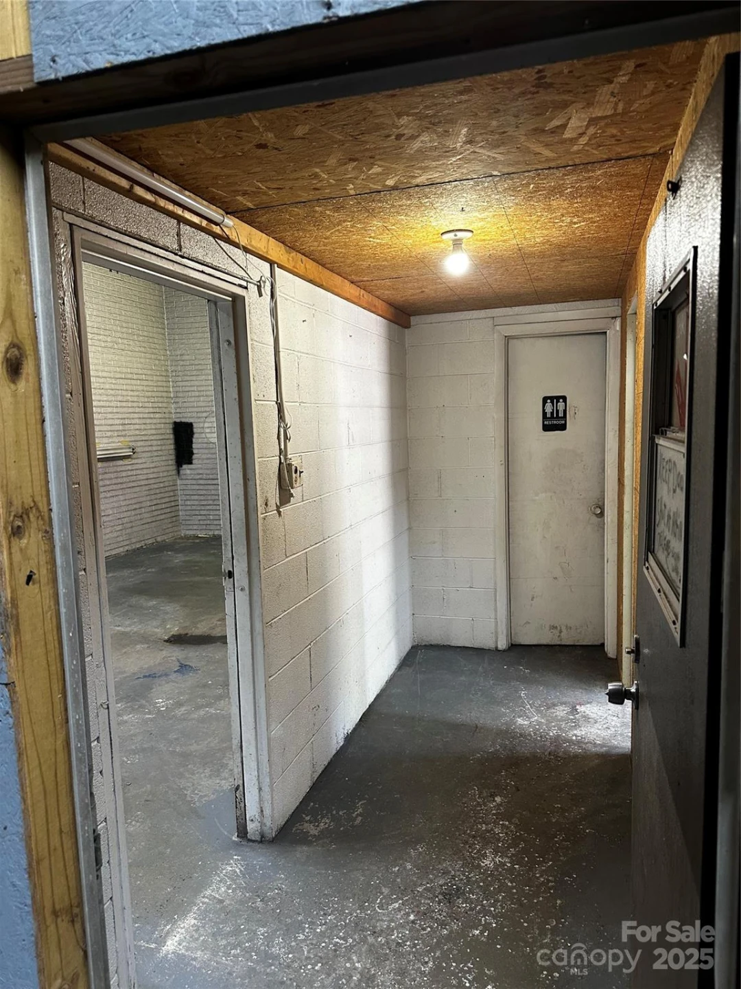 9046 Costner Road - Photo 14