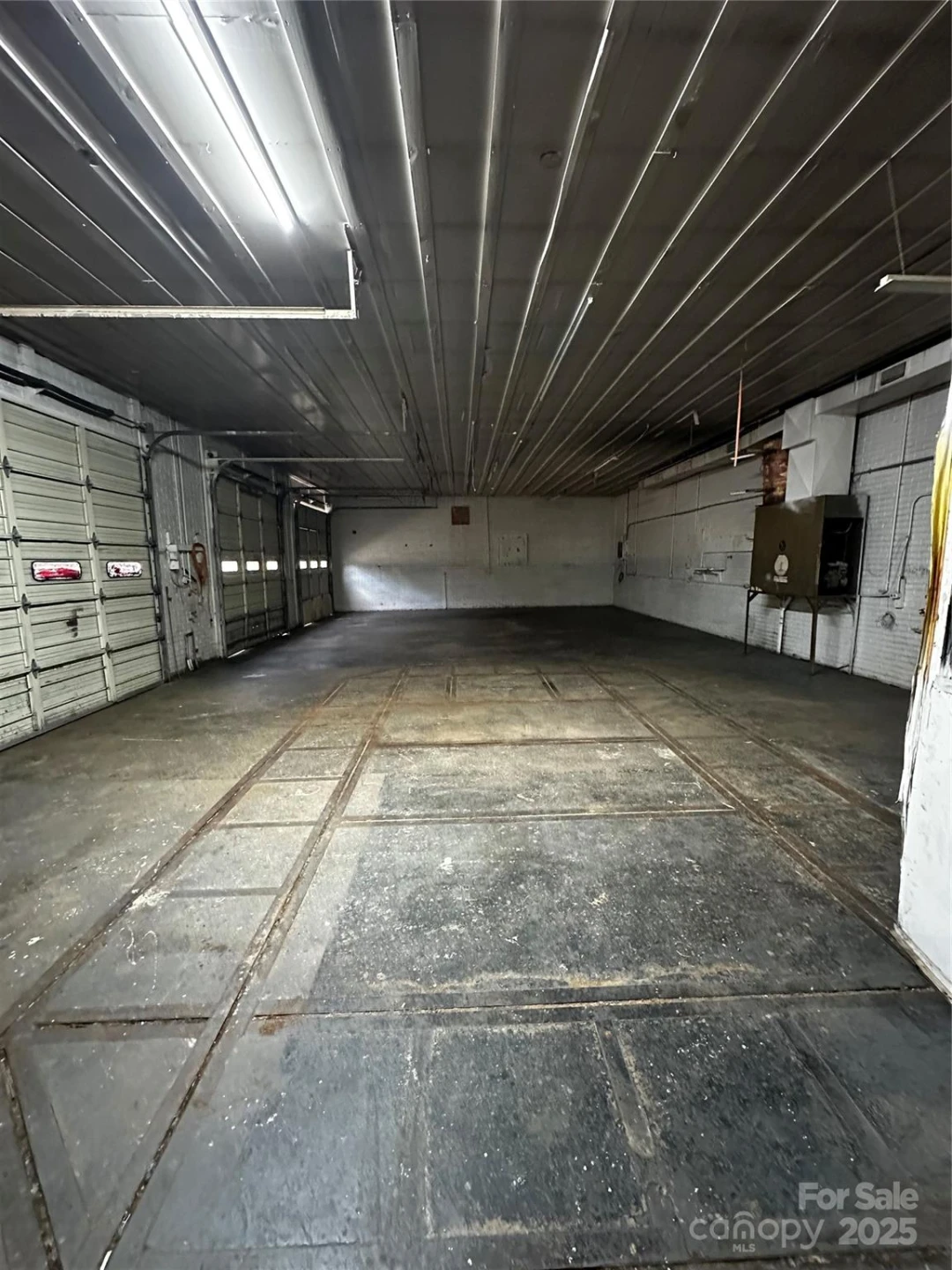 9046 Costner Road - Photo 9