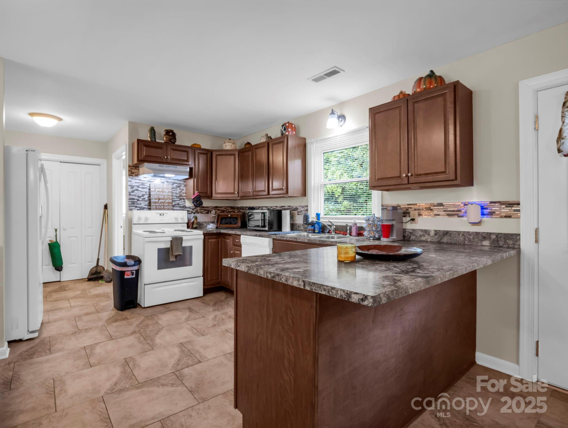 119 Oak Hill Drive - Photo 12