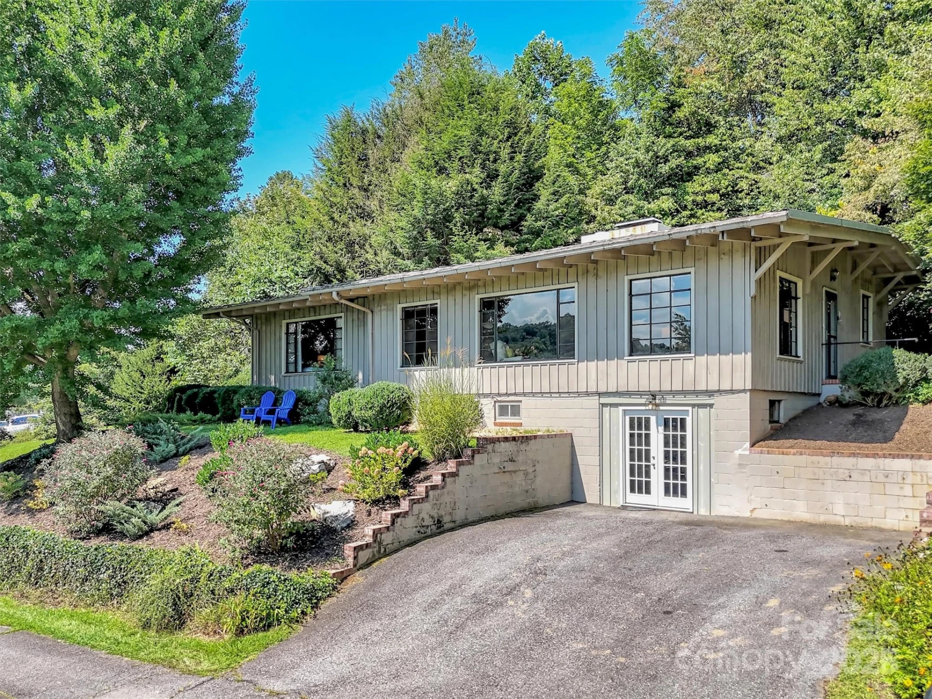 268 Stuart Circle