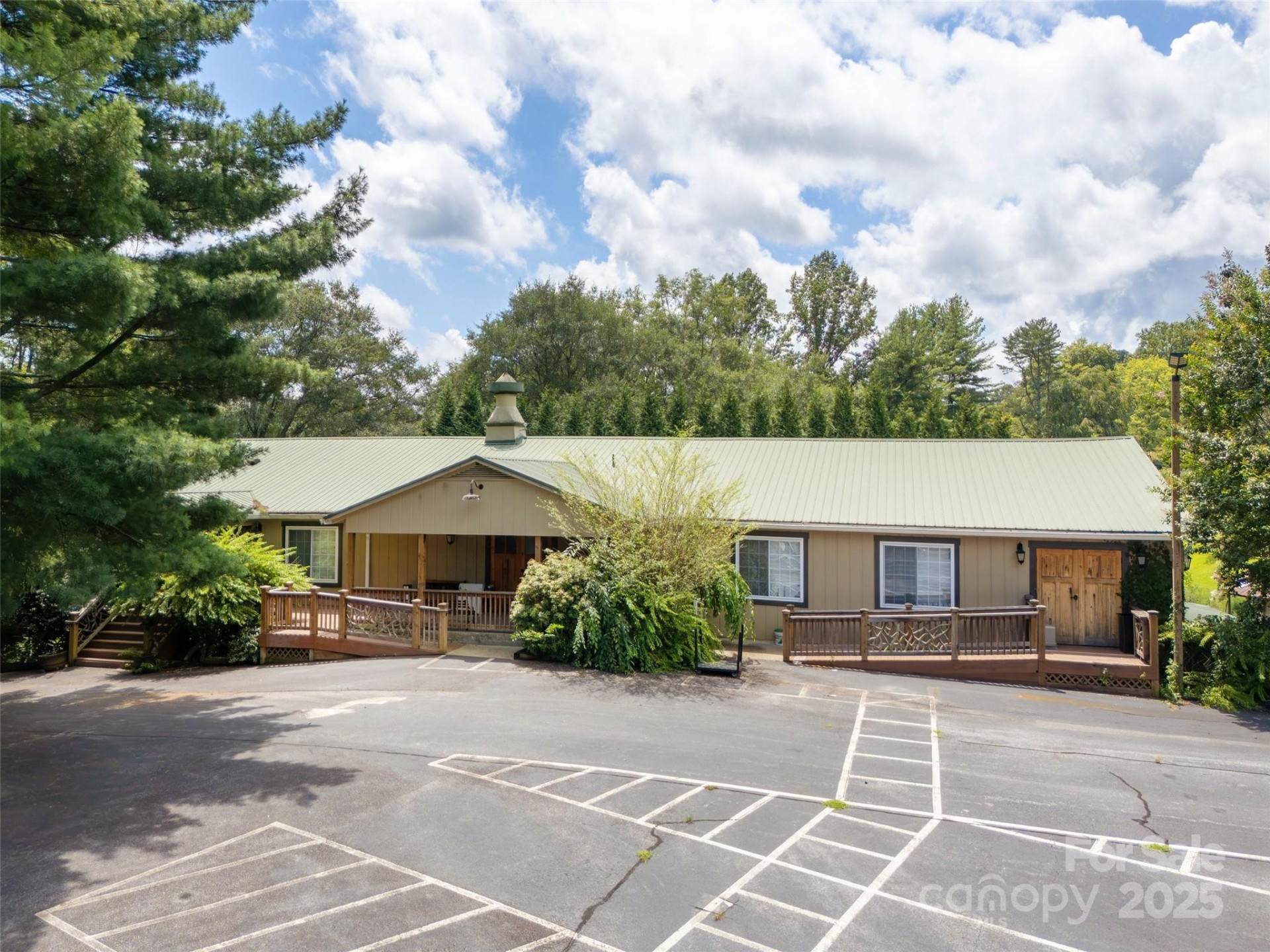 8826 Boylston Highway - Photo 4