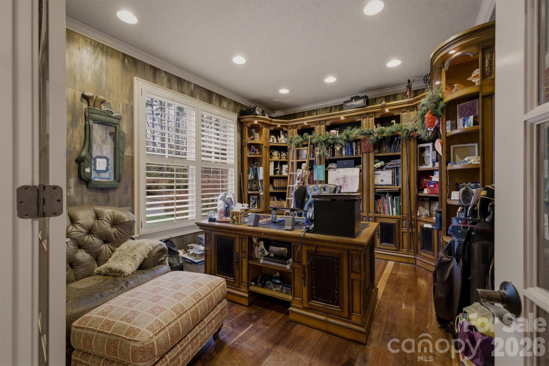 303 Constitution Drive - Photo 9